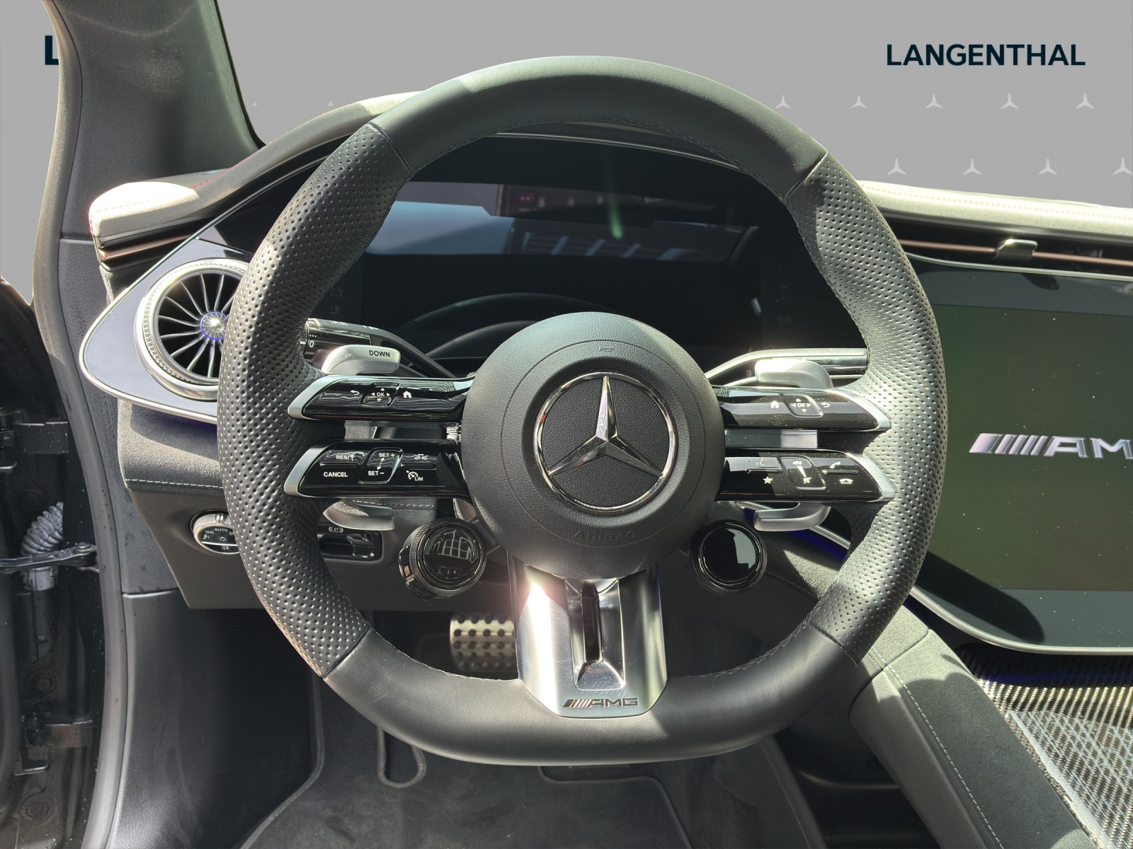 MERCEDES-BENZ EQE 43 AMG 4 Matic Executive Edition-image-9