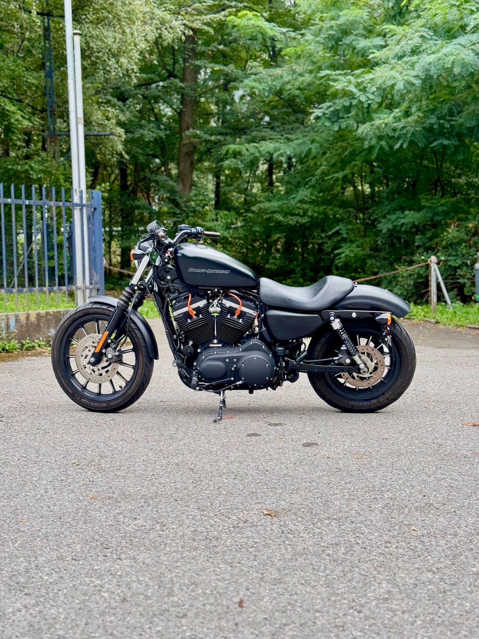 HARLEY-DAVIDSON XL 883 N Sportster Iron-showroom-element-2