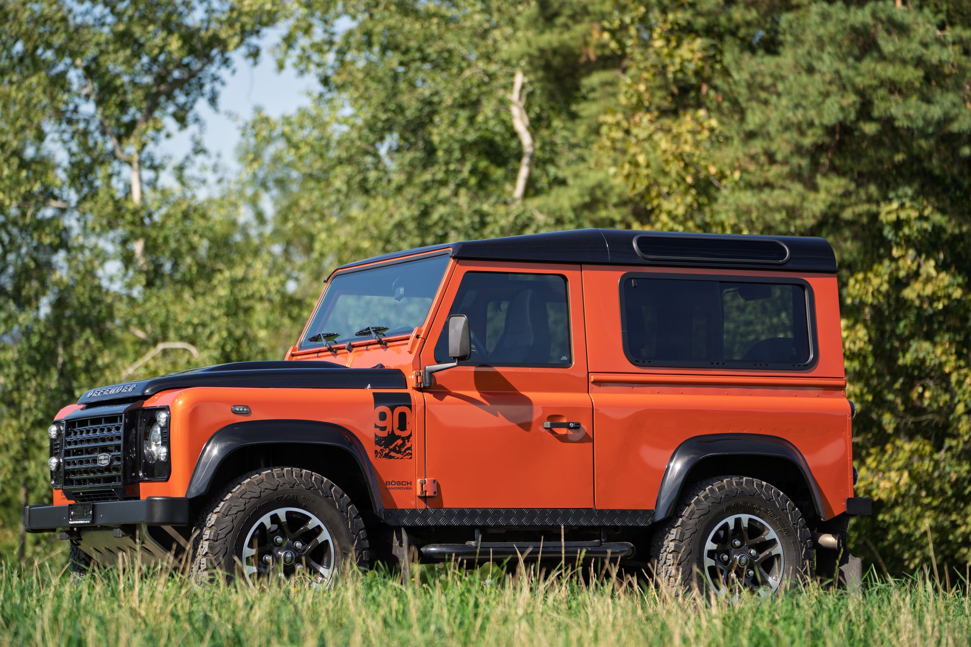 LAND ROVER DEFENDER-image-0