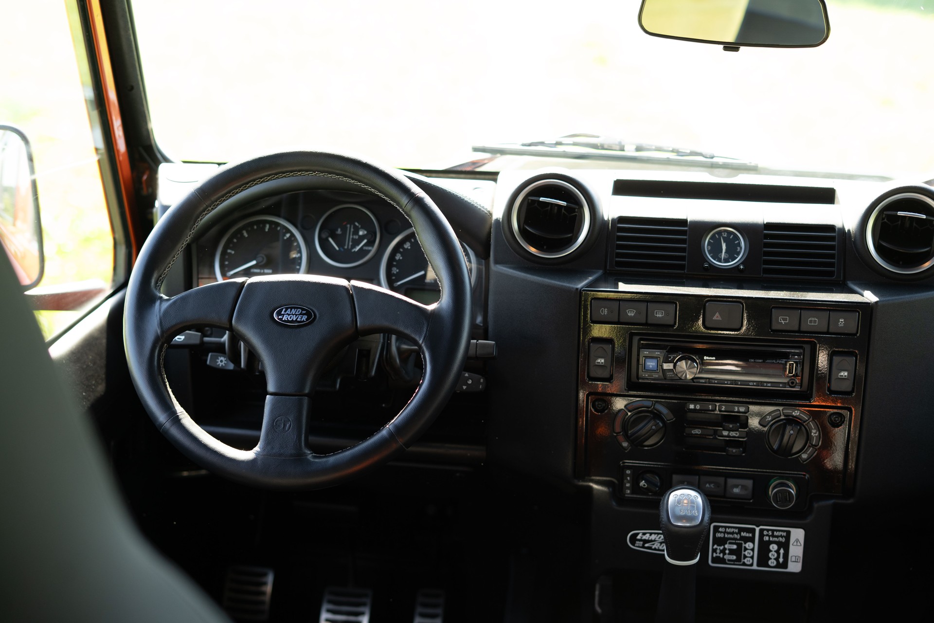 LAND ROVER DEFENDER-image-8