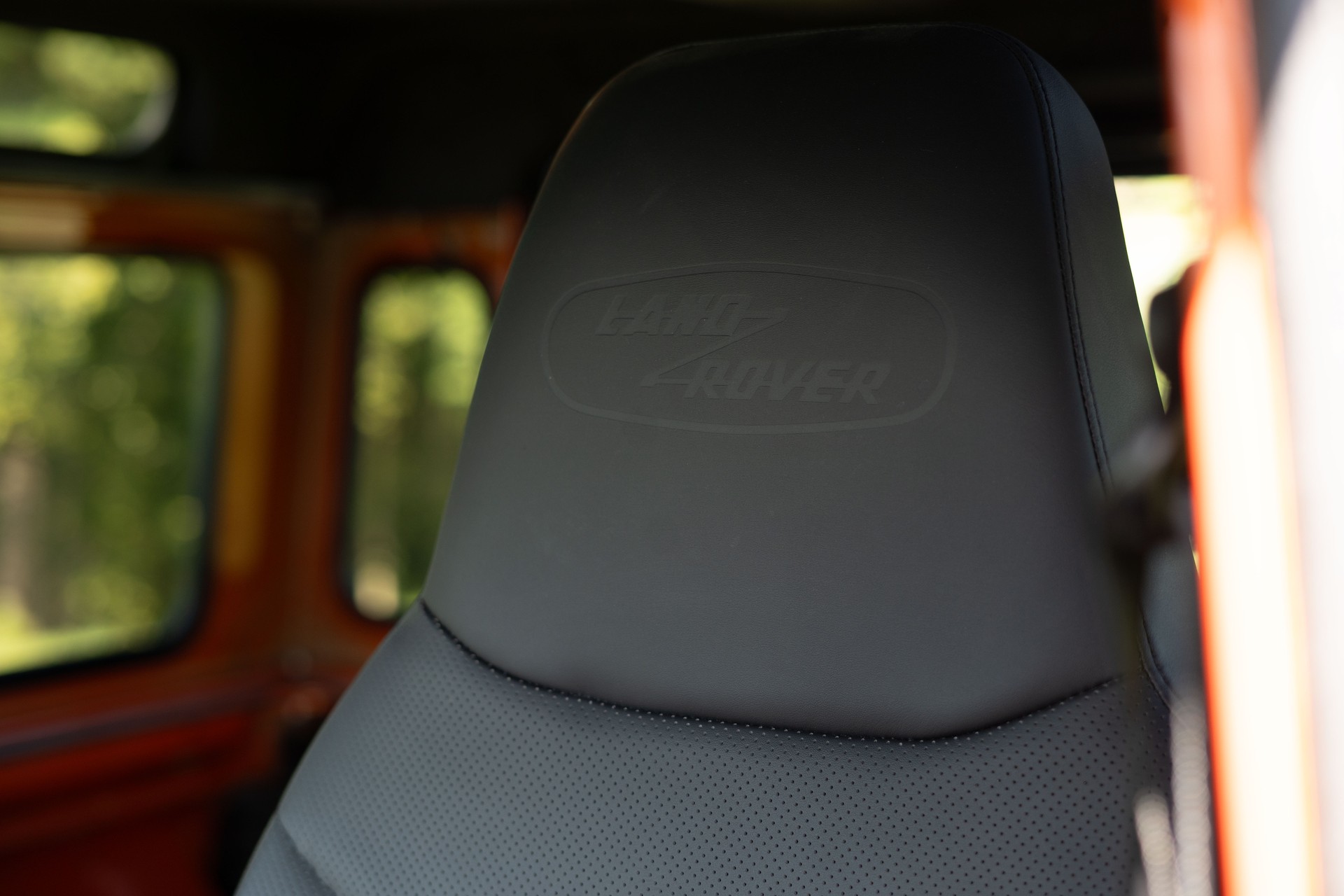 LAND ROVER DEFENDER-image-10