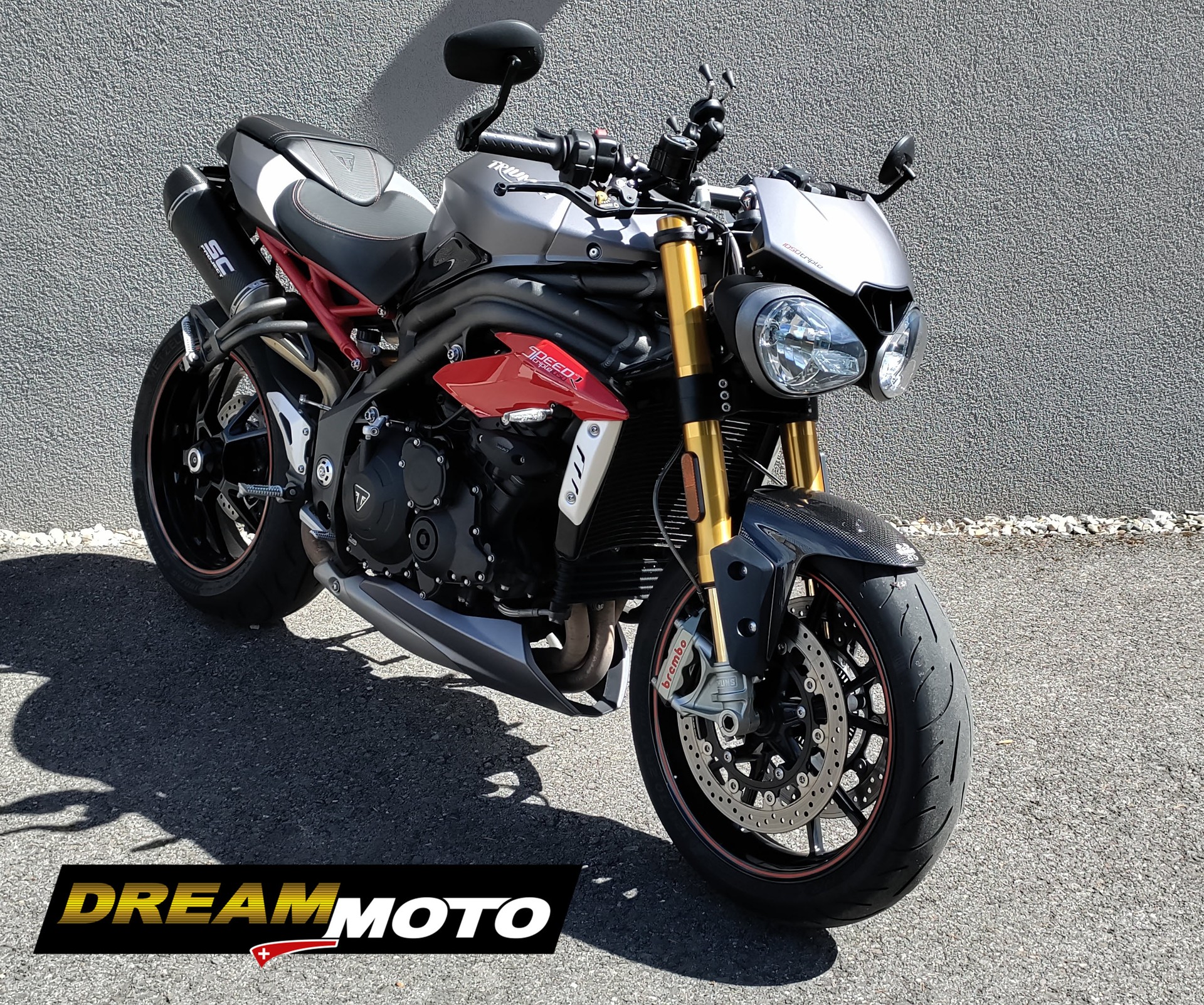 TRIUMPH Speed Triple R 1050 ABS-showroom-element-1