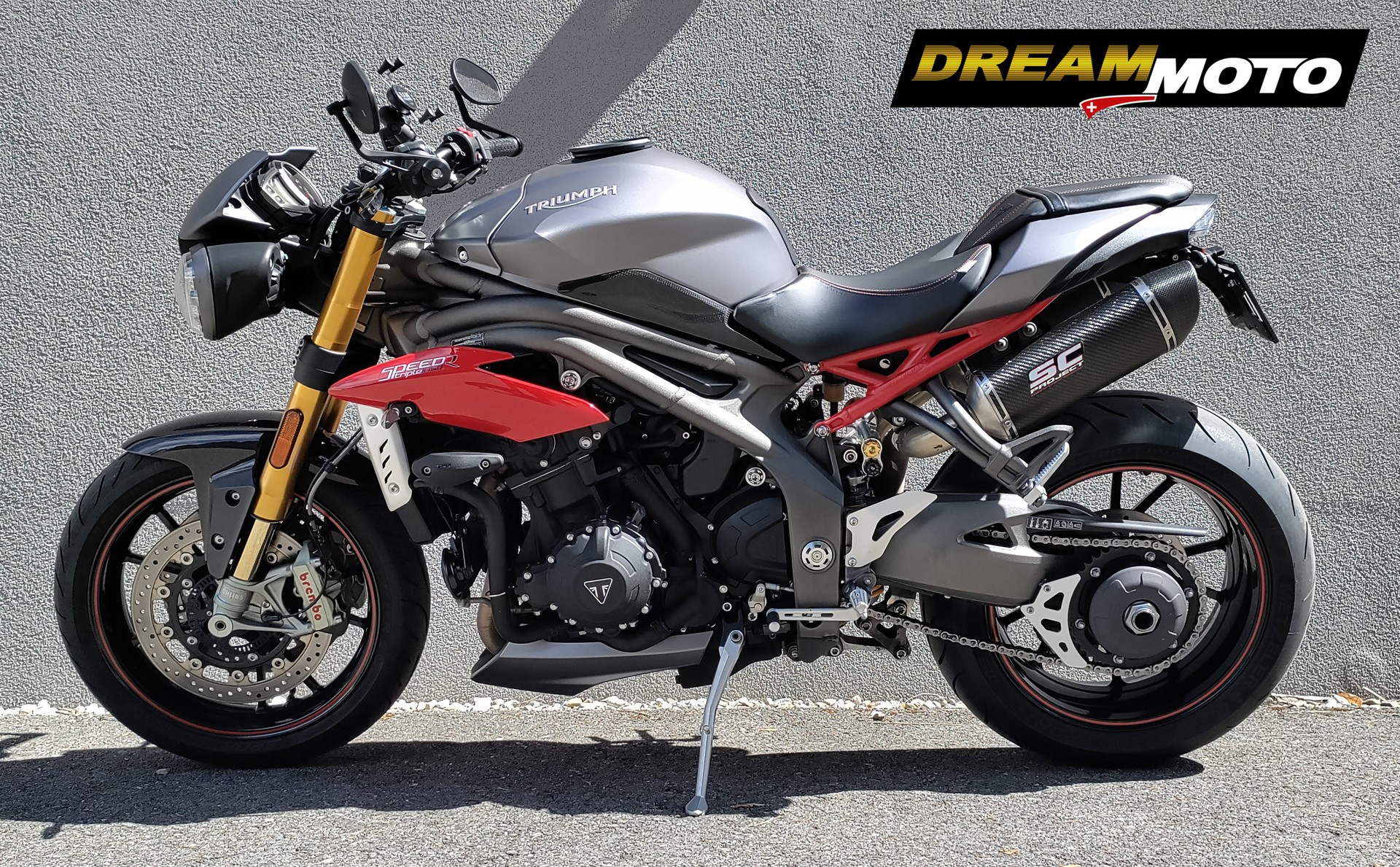 TRIUMPH Speed Triple R 1050 ABS-showroom-element-3