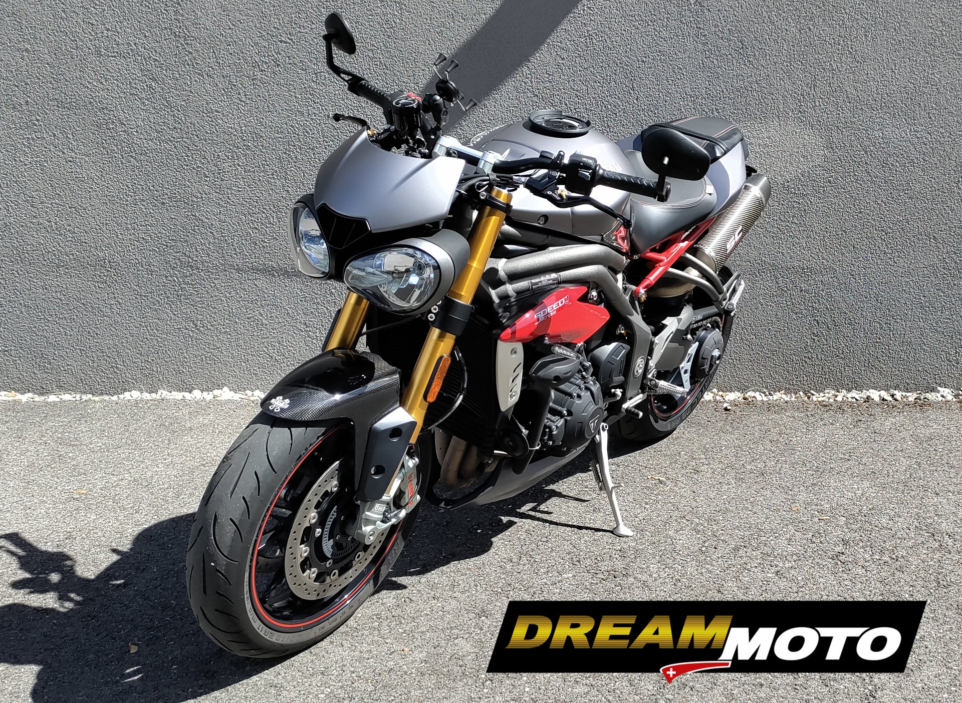 TRIUMPH Speed Triple R 1050 ABS-showroom-element-2