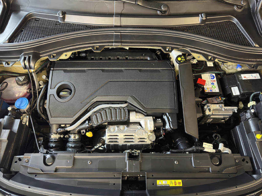 CITROEN C3 1.2 Hybrid Tonic+-image-9