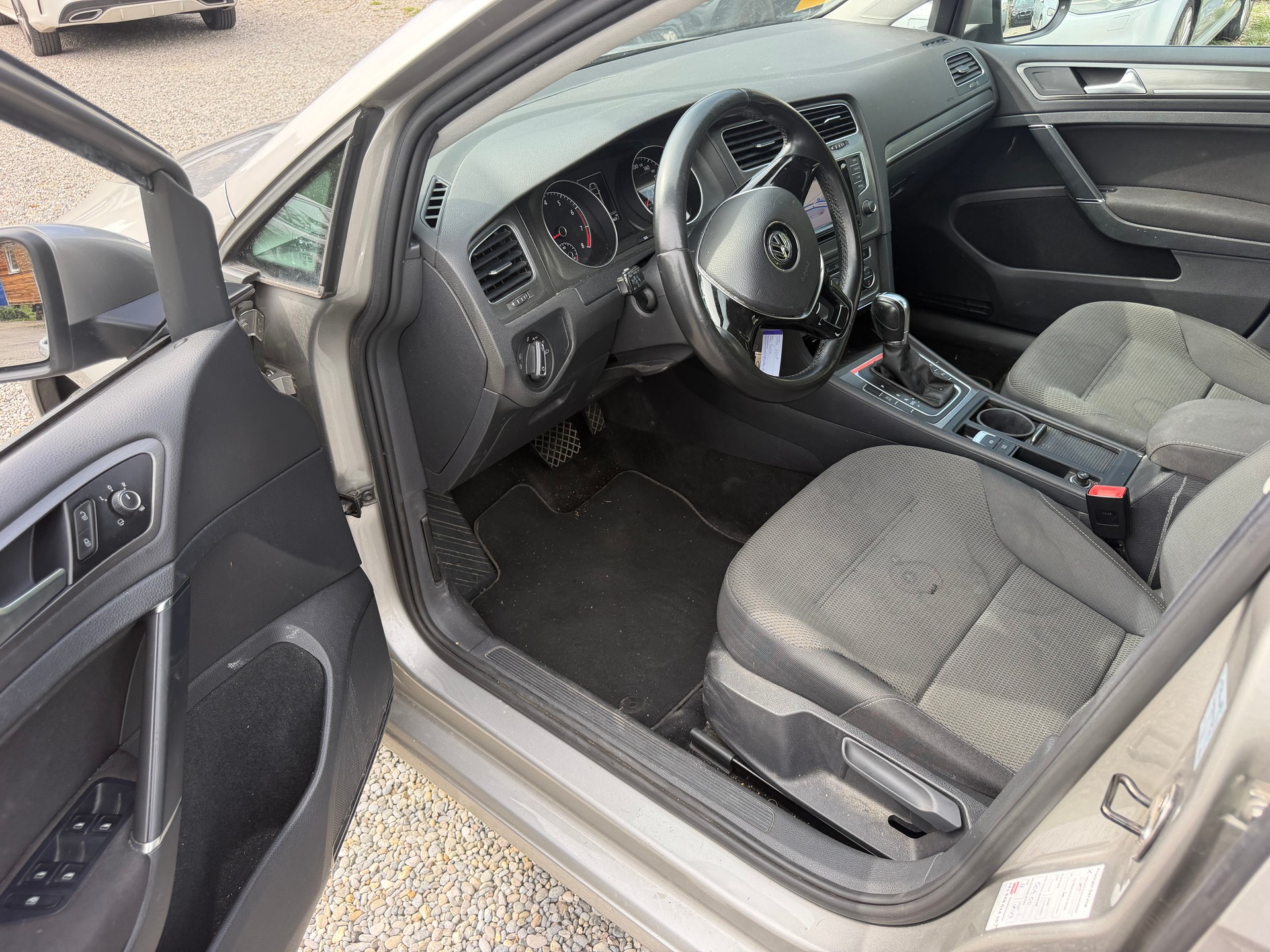 VW Golf 1.4 TSI Highline DSG-image-6