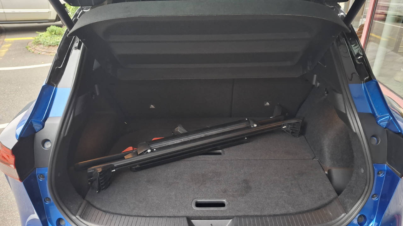 NISSAN Qashqai 1.3 DIG-T Tekna+ 4x4-image-5