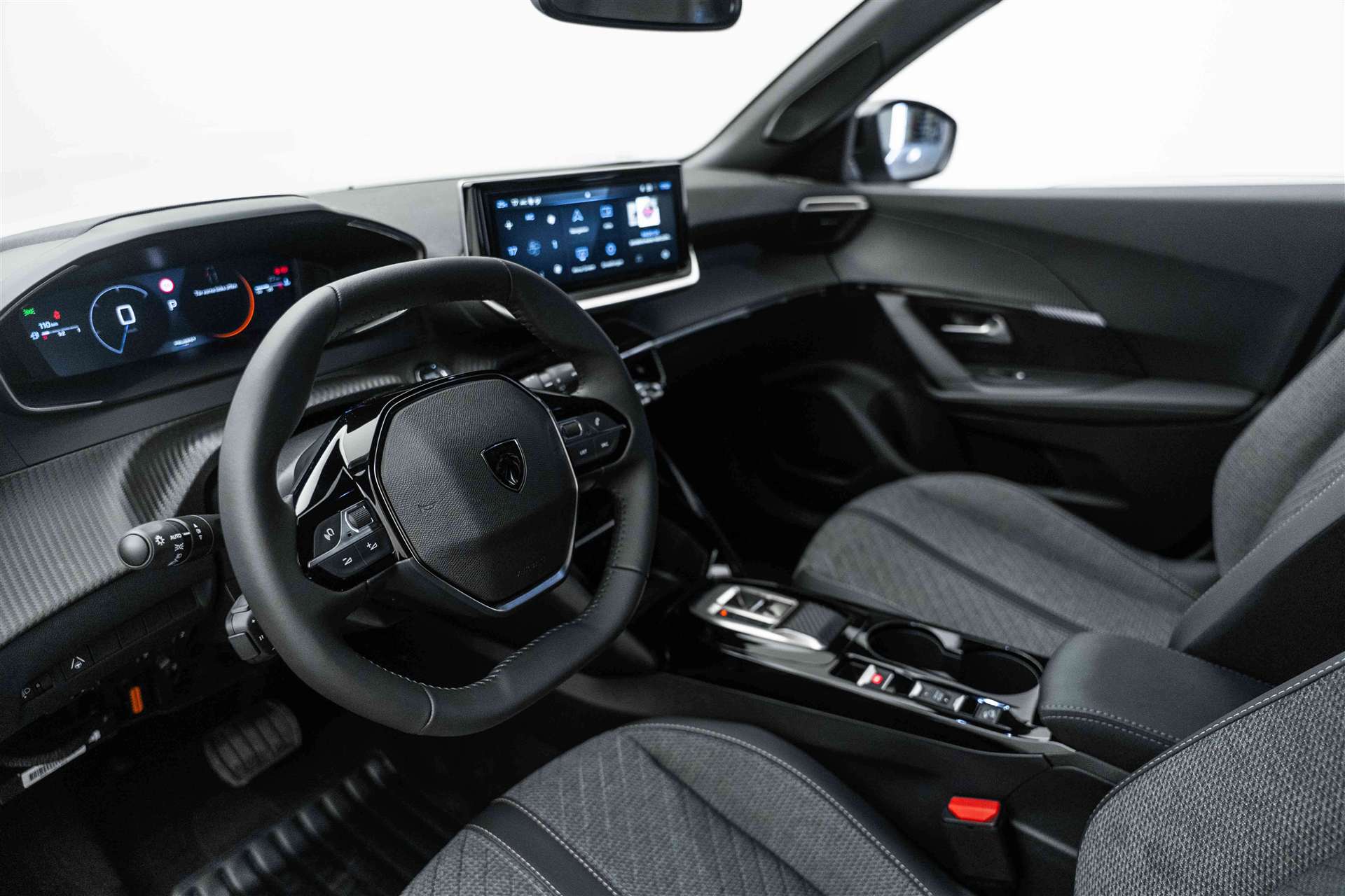 PEUGEOT PEUGEOT 2008 1.2 145 MHEV Allure Automat-image-7