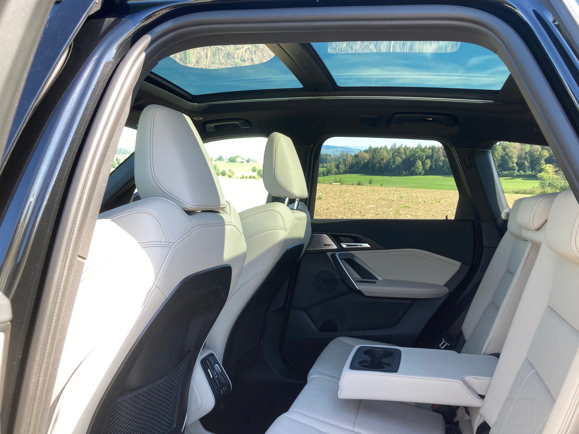 BMW X1 xDrive 23d 48V M Sport-image-9