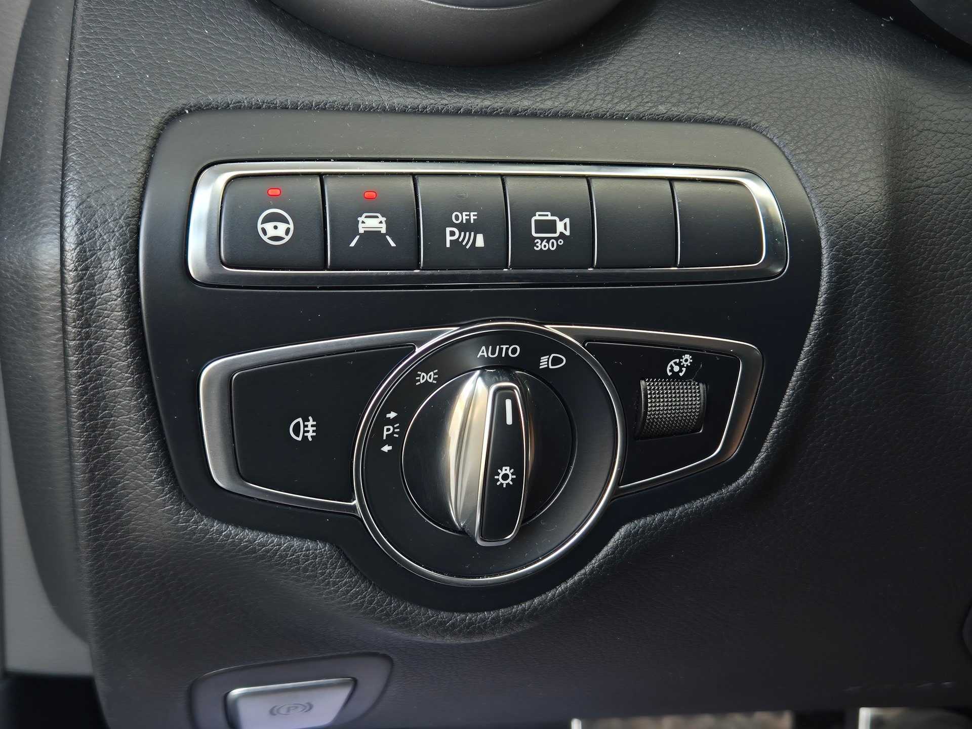 MERCEDES-BENZ C 350 e Avantgarde 7G-Tronic-image-23