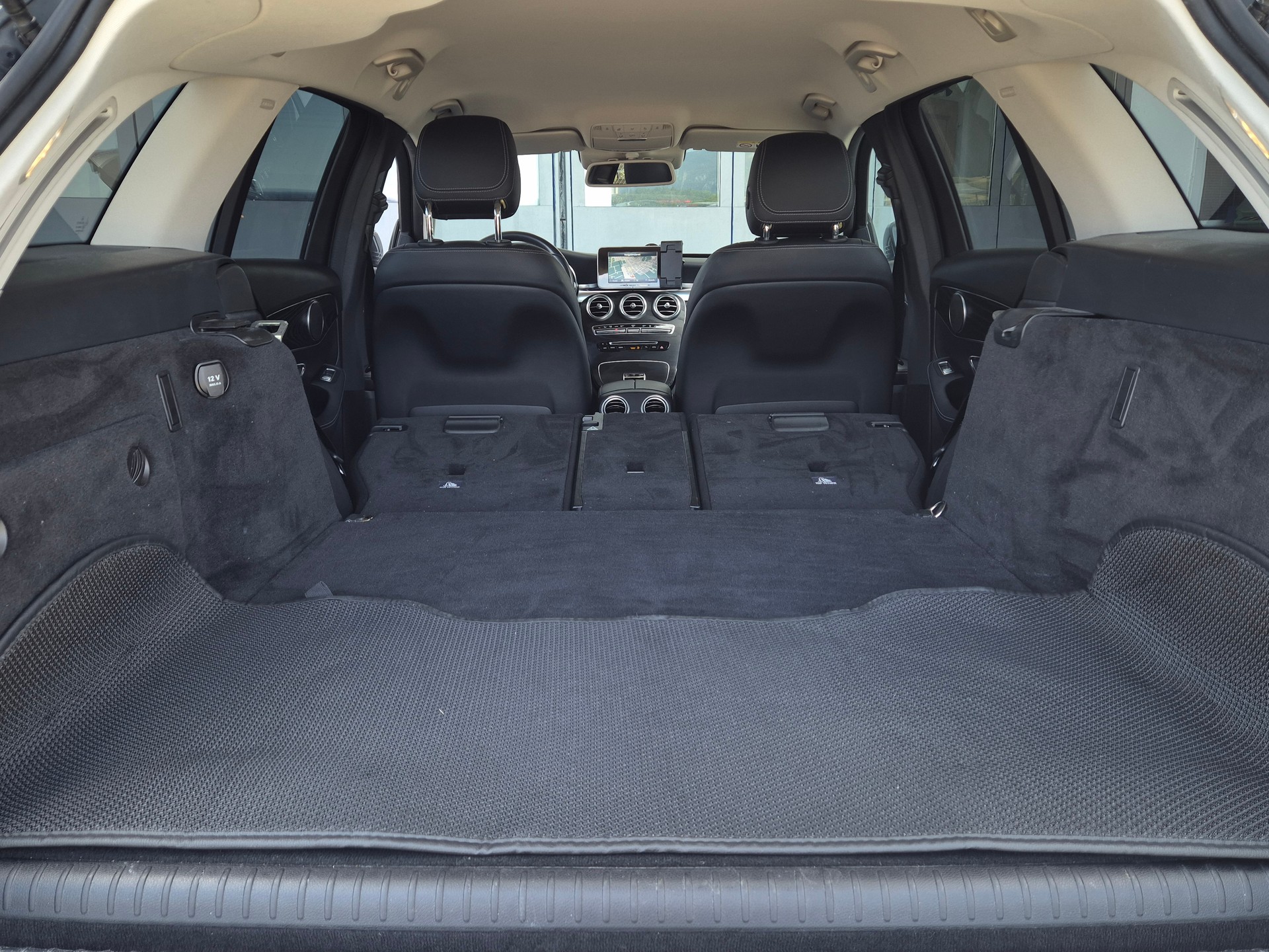 MERCEDES-BENZ C 350 e Avantgarde 7G-Tronic-image-8