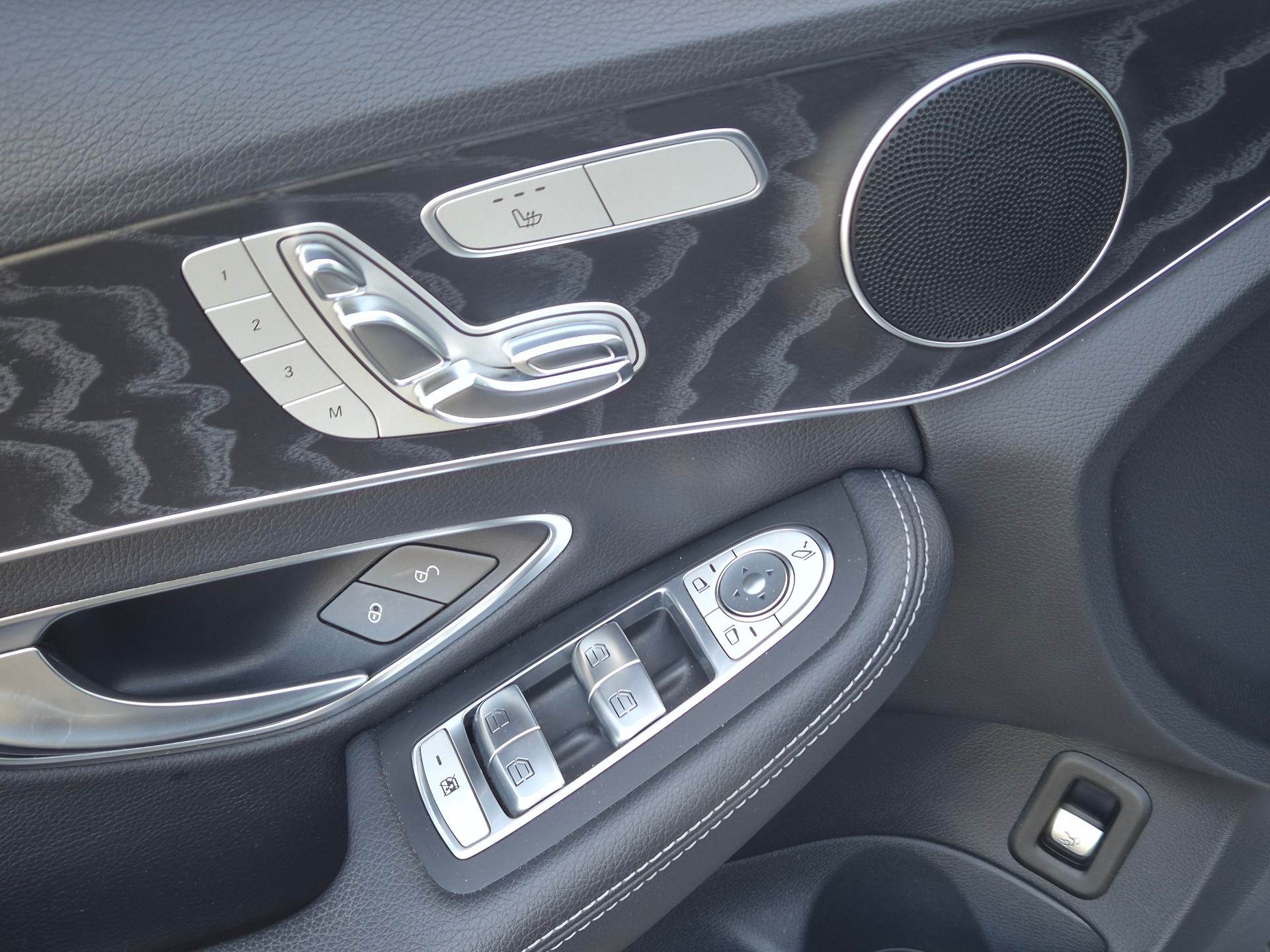 MERCEDES-BENZ C 350 e Avantgarde 7G-Tronic-image-20