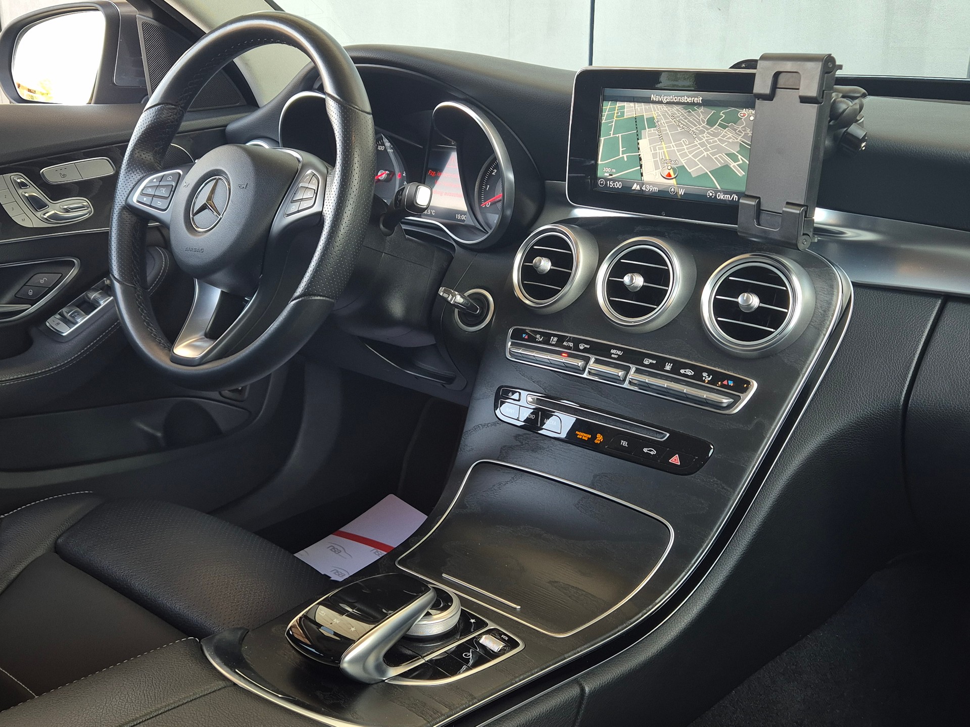MERCEDES-BENZ C 350 e Avantgarde 7G-Tronic-image-12