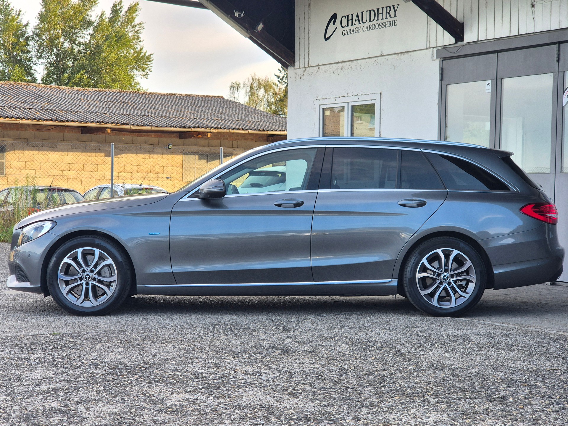 MERCEDES-BENZ C 350 e Avantgarde 7G-Tronic-image-10