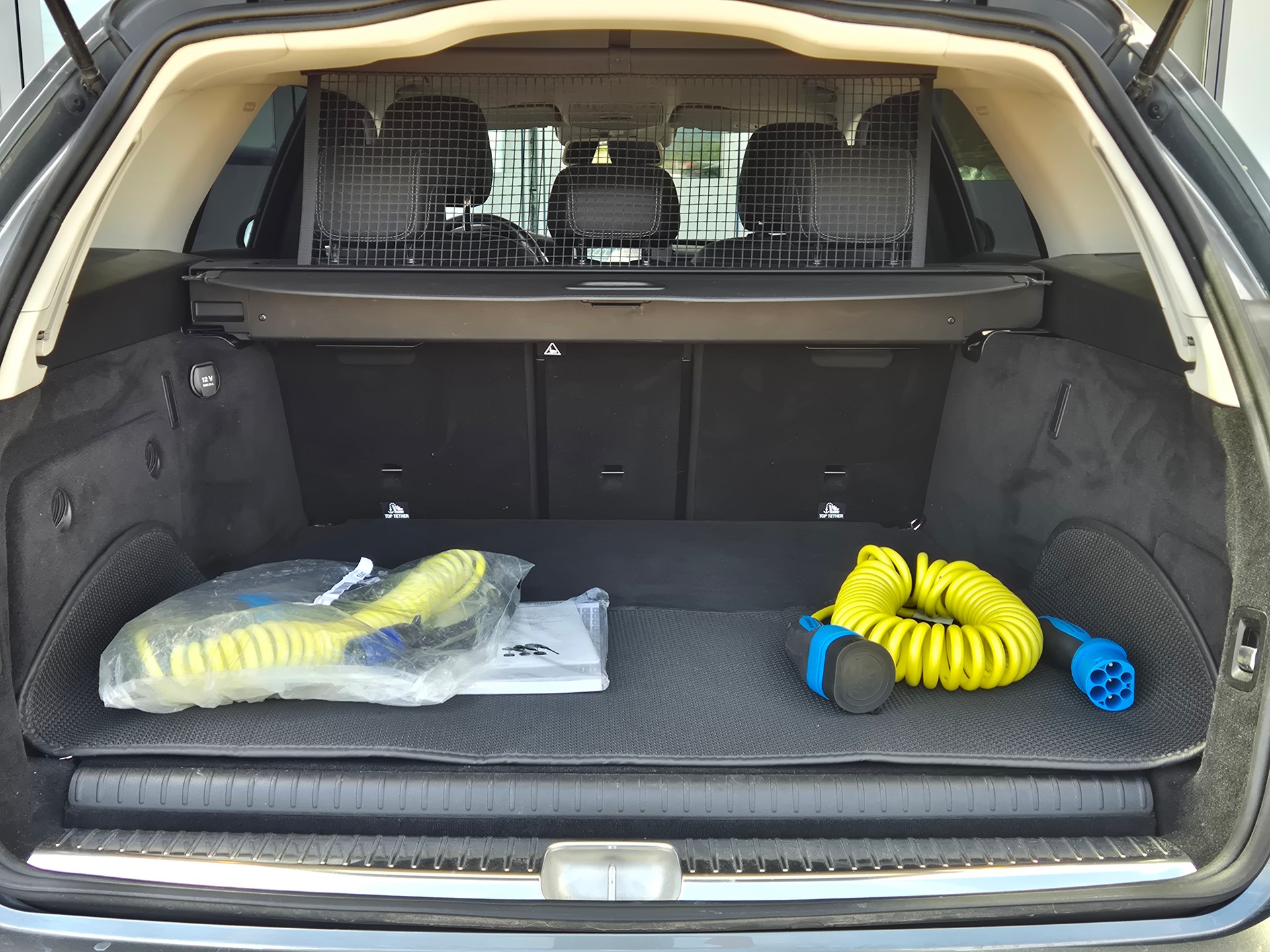 MERCEDES-BENZ C 350 e Avantgarde 7G-Tronic-image-7
