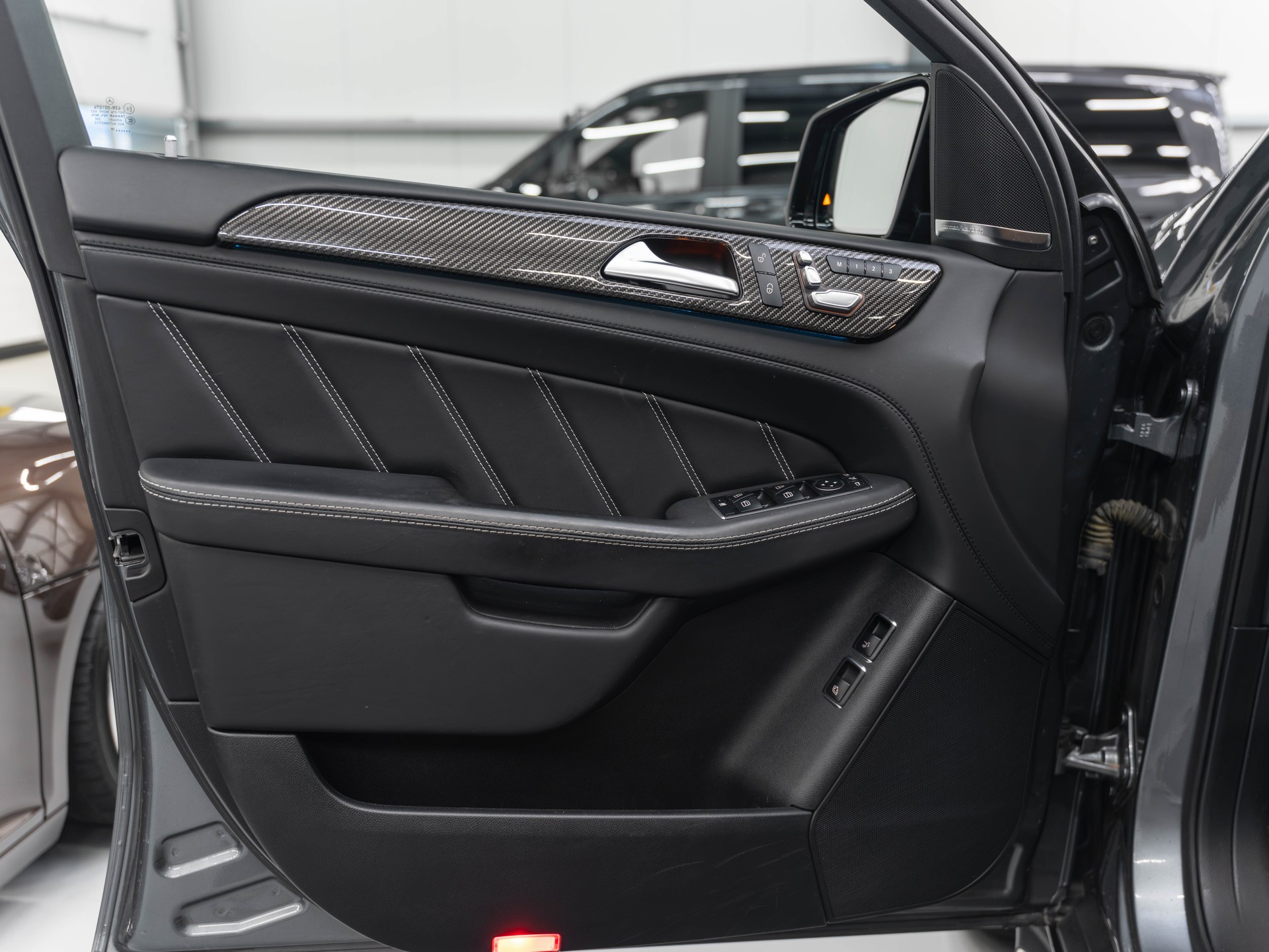 MERCEDES-BENZ GLE Coupé 63 S AMG 4Matic Speedshift-image-19