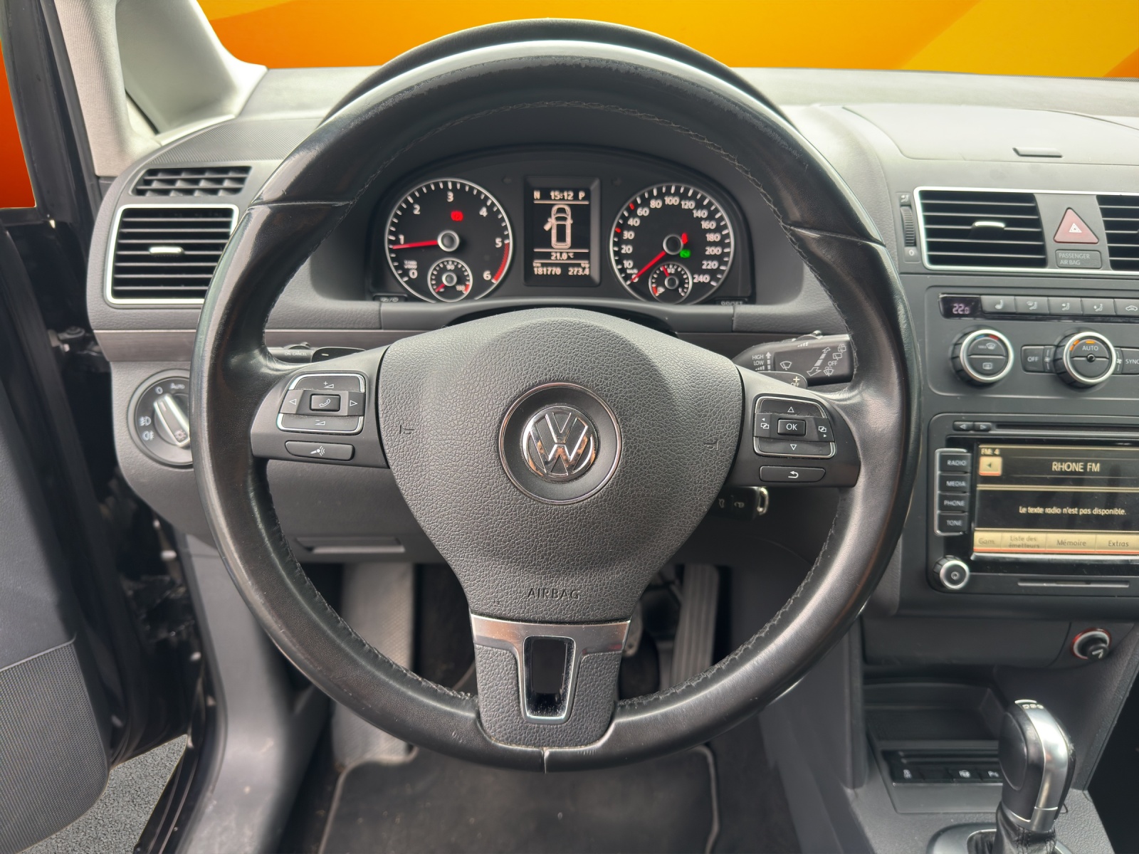 VW Touran 2.0 TDI Comfortline DSG-image-9