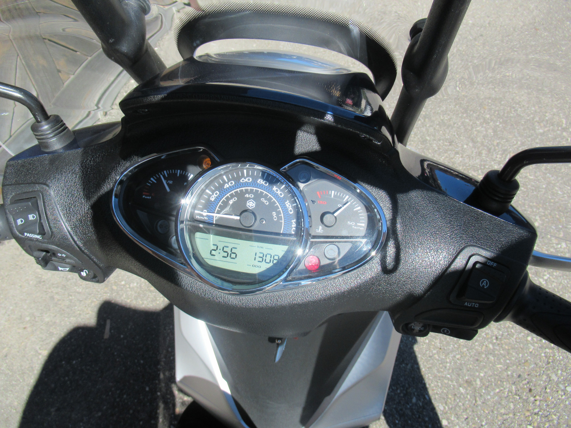 PIAGGIO Medley 125-showroom-element-3