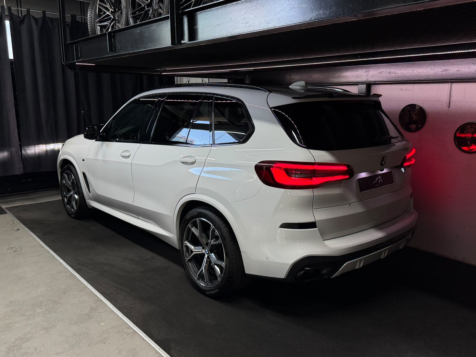 BMW X5 xDrive 48V 30d M Sport Steptronic-image-4
