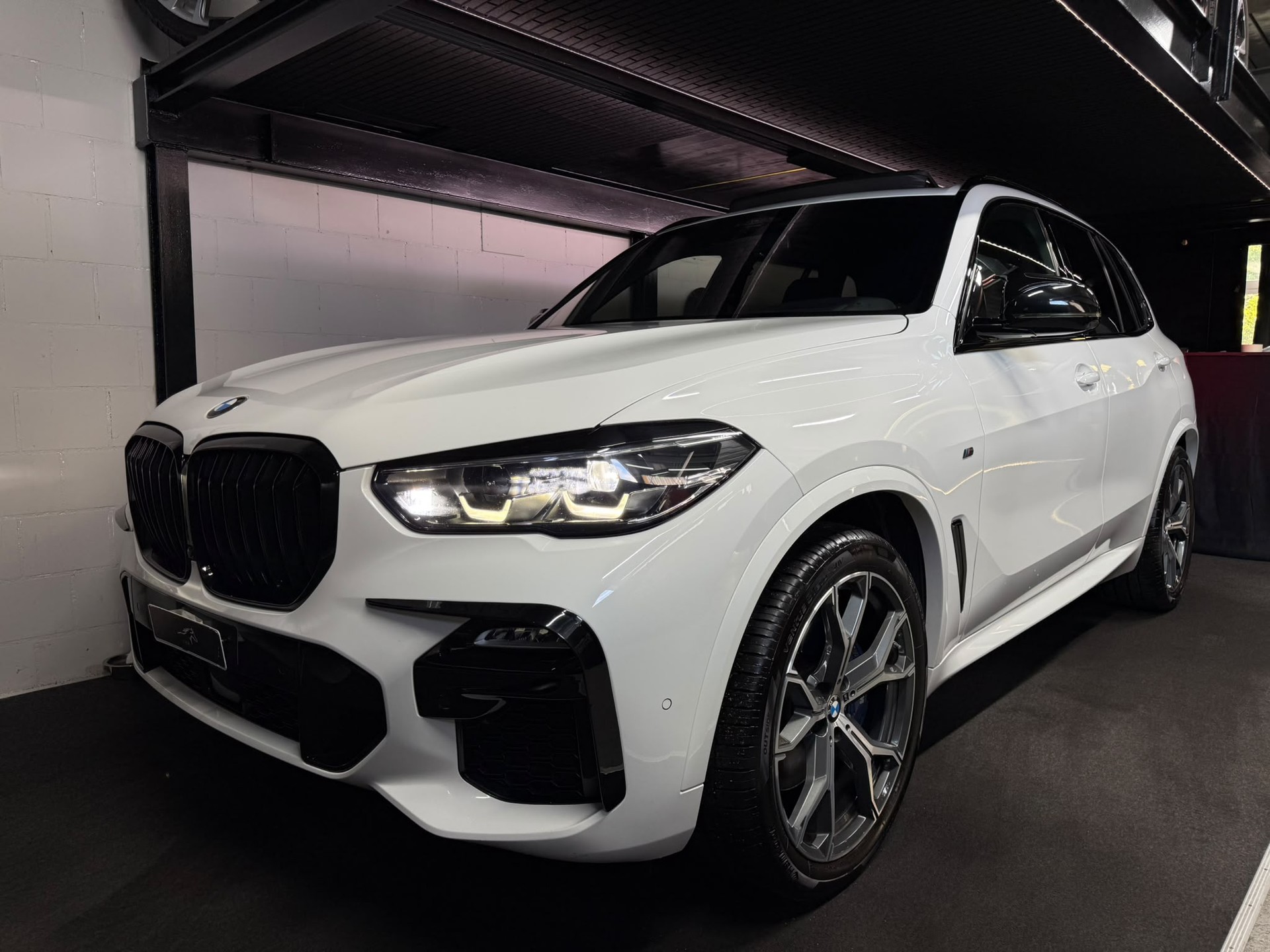 BMW X5 xDrive 48V 30d M Sport Steptronic-image-10