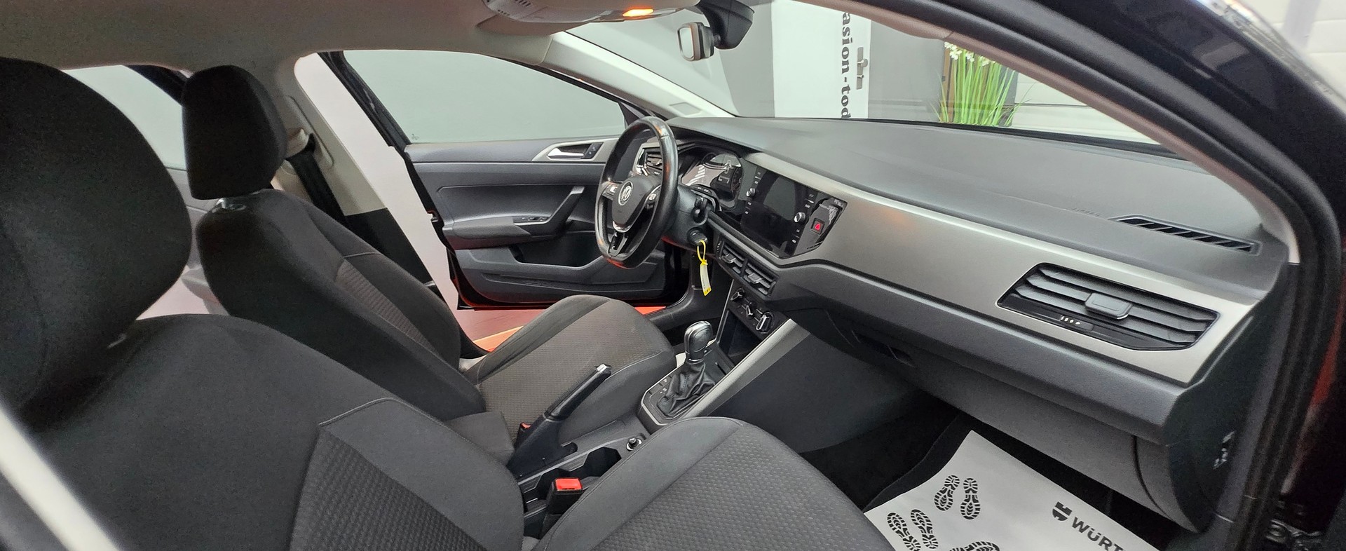 VW Polo 1.0 TSI BMT Comfortline DSG-image-11