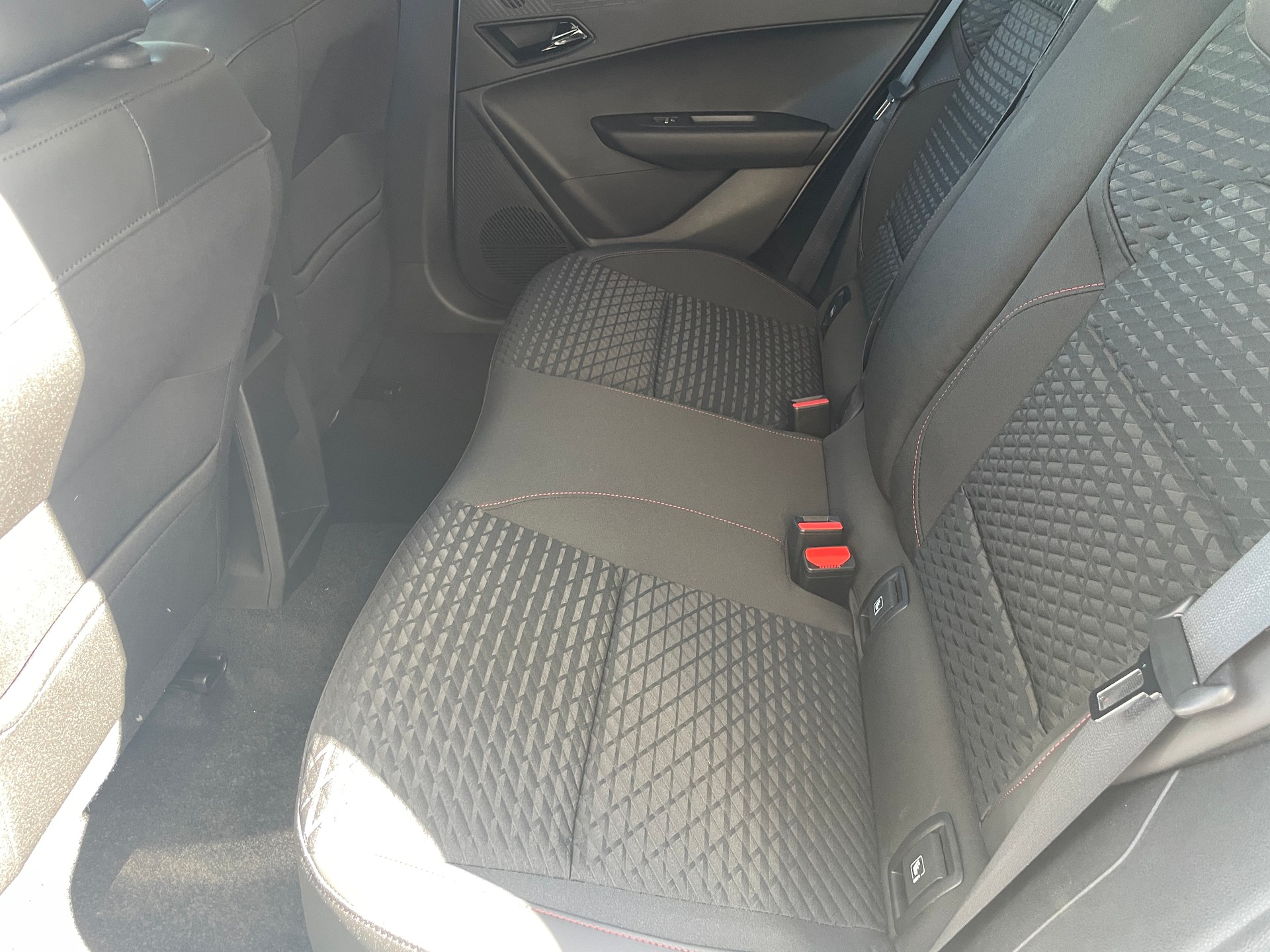 RENAULT Clio 1.8 E-Tech Techno-image-7