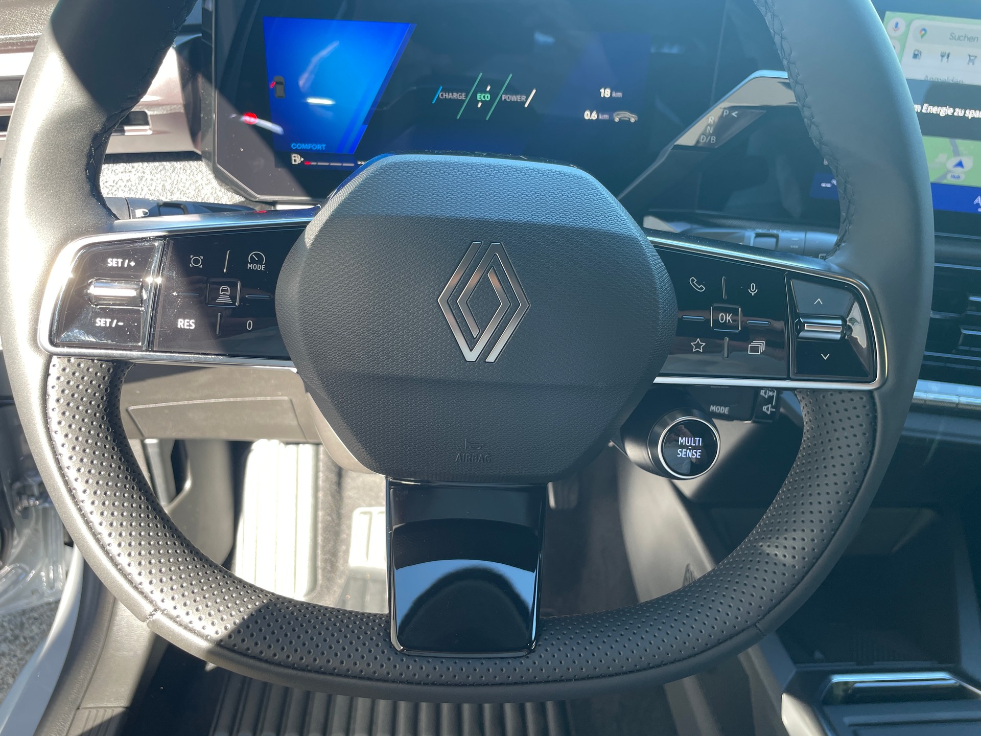 RENAULT Clio 1.8 E-Tech Techno-image-12