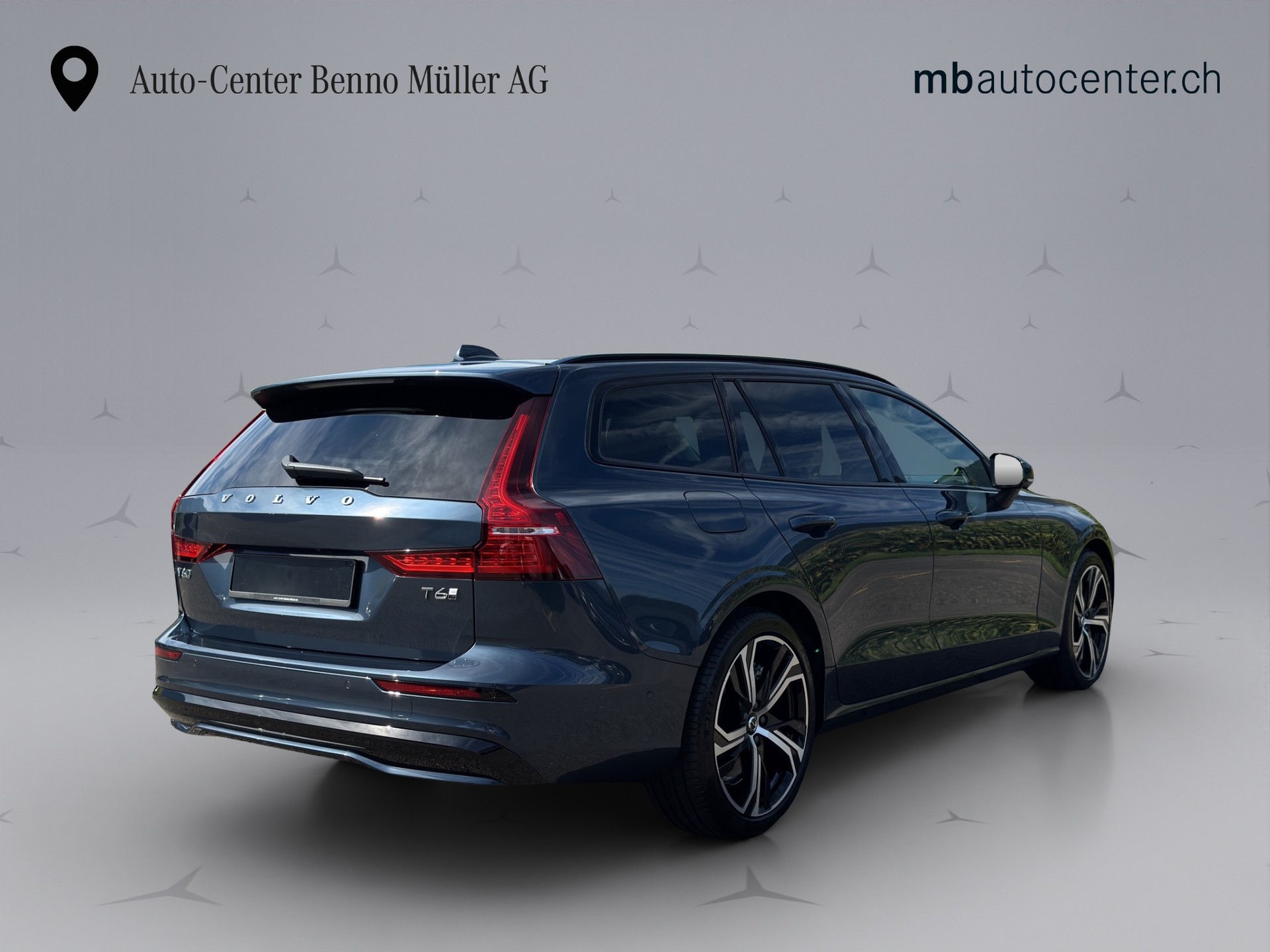 VOLVO V60 2.0 T6 TE Plus Dark eAWD-image-4