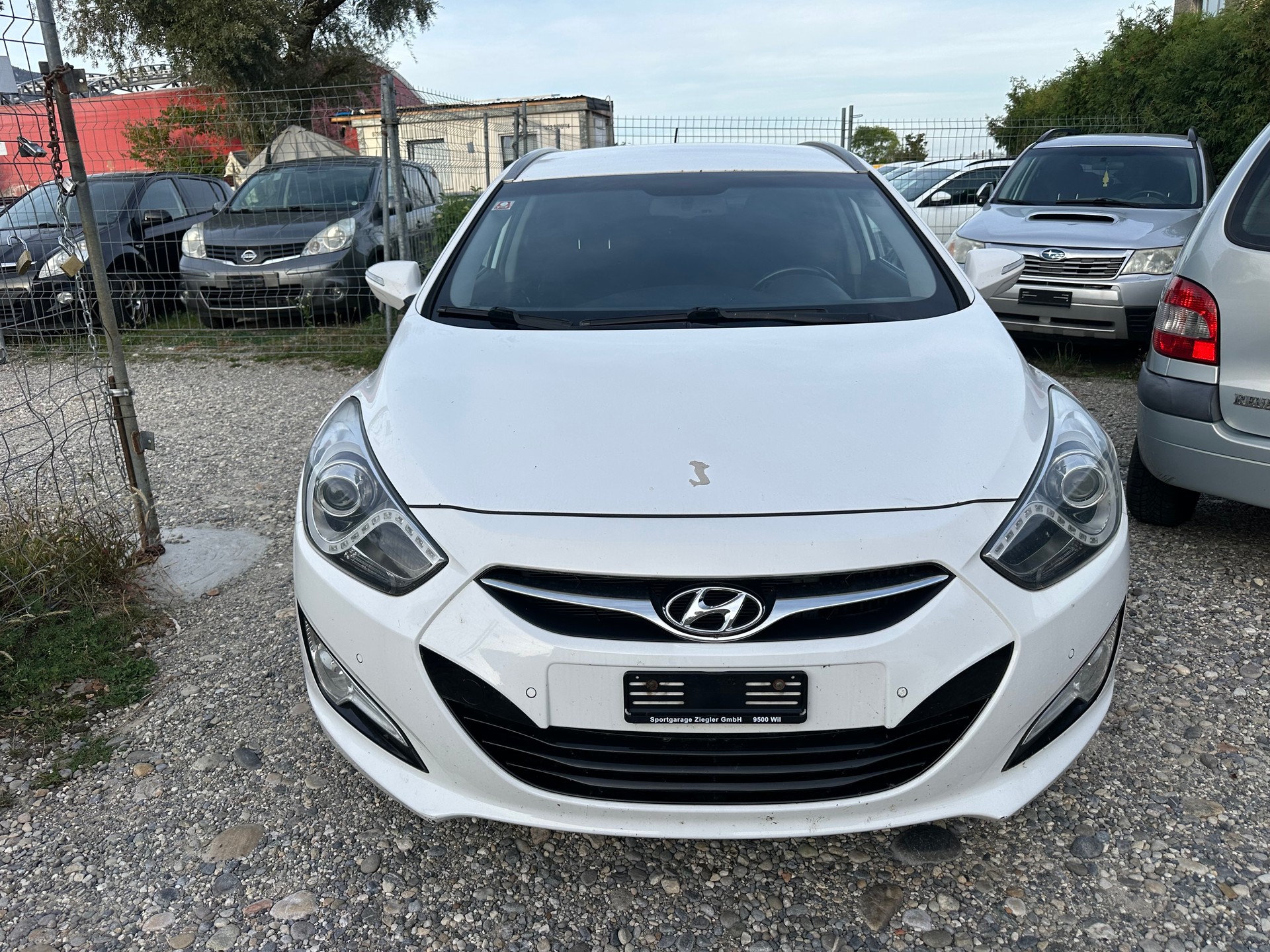 HYUNDAI i40 Wagon 1.7 CRDI Style Automatic-image-0