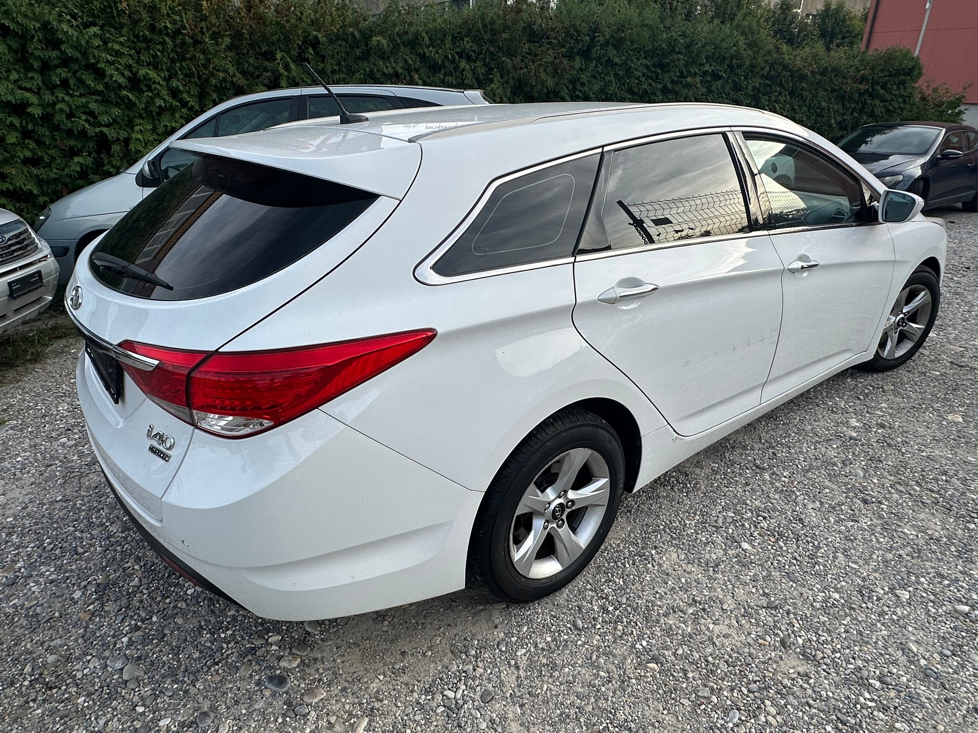HYUNDAI i40 Wagon 1.7 CRDI Style Automatic-image-3