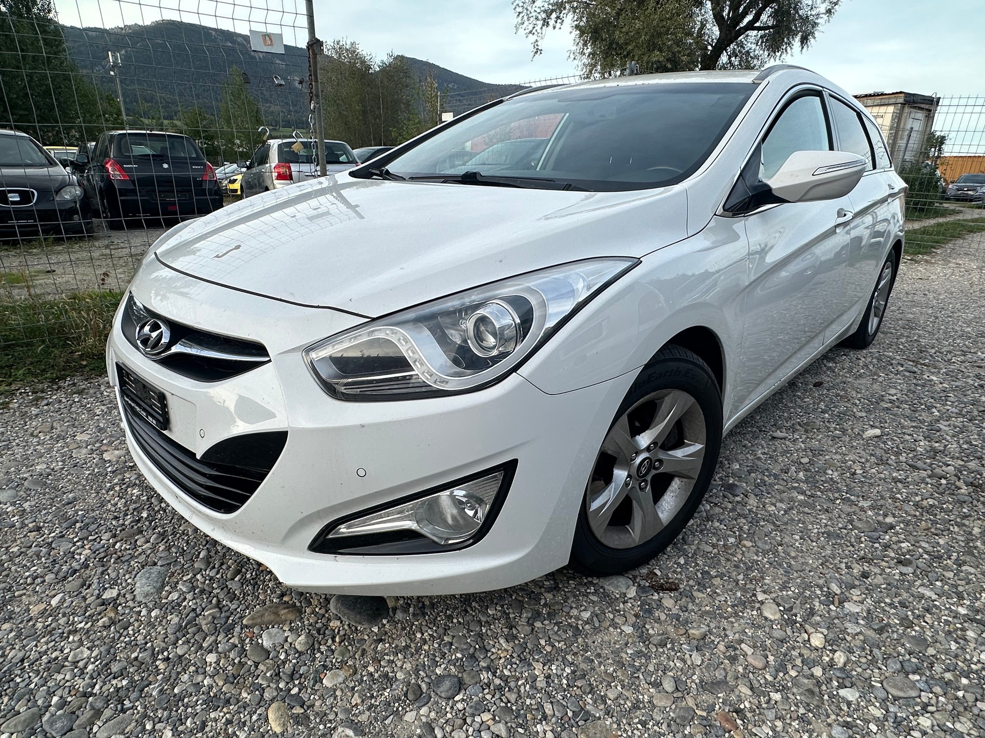HYUNDAI i40 Wagon 1.7 CRDI Style Automatic-image-4