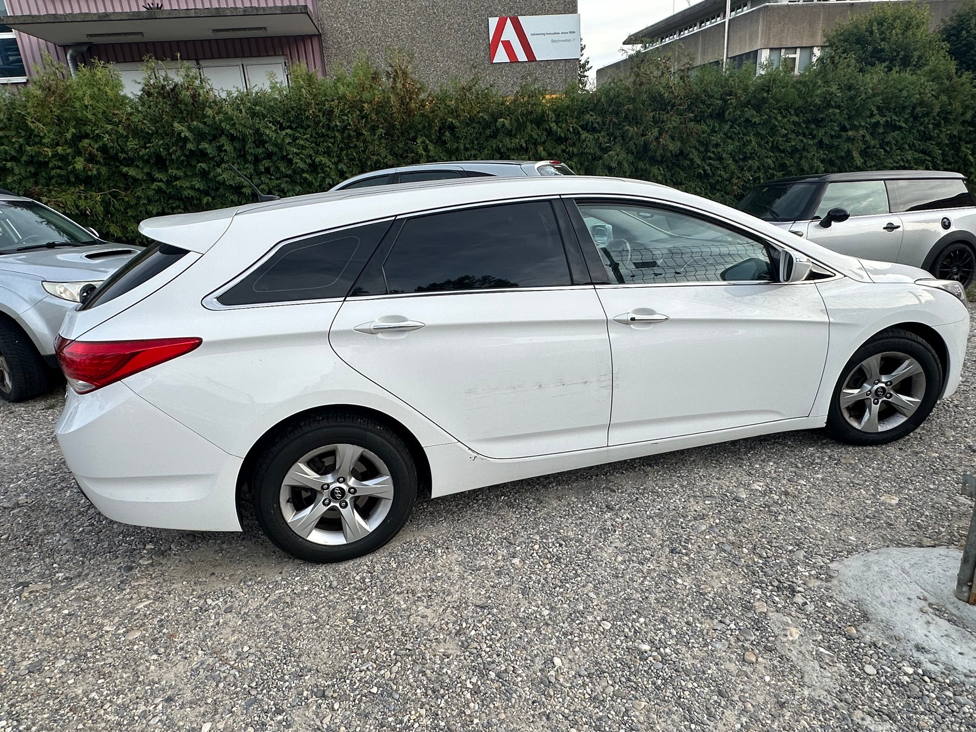 HYUNDAI i40 Wagon 1.7 CRDI Style Automatic-image-2