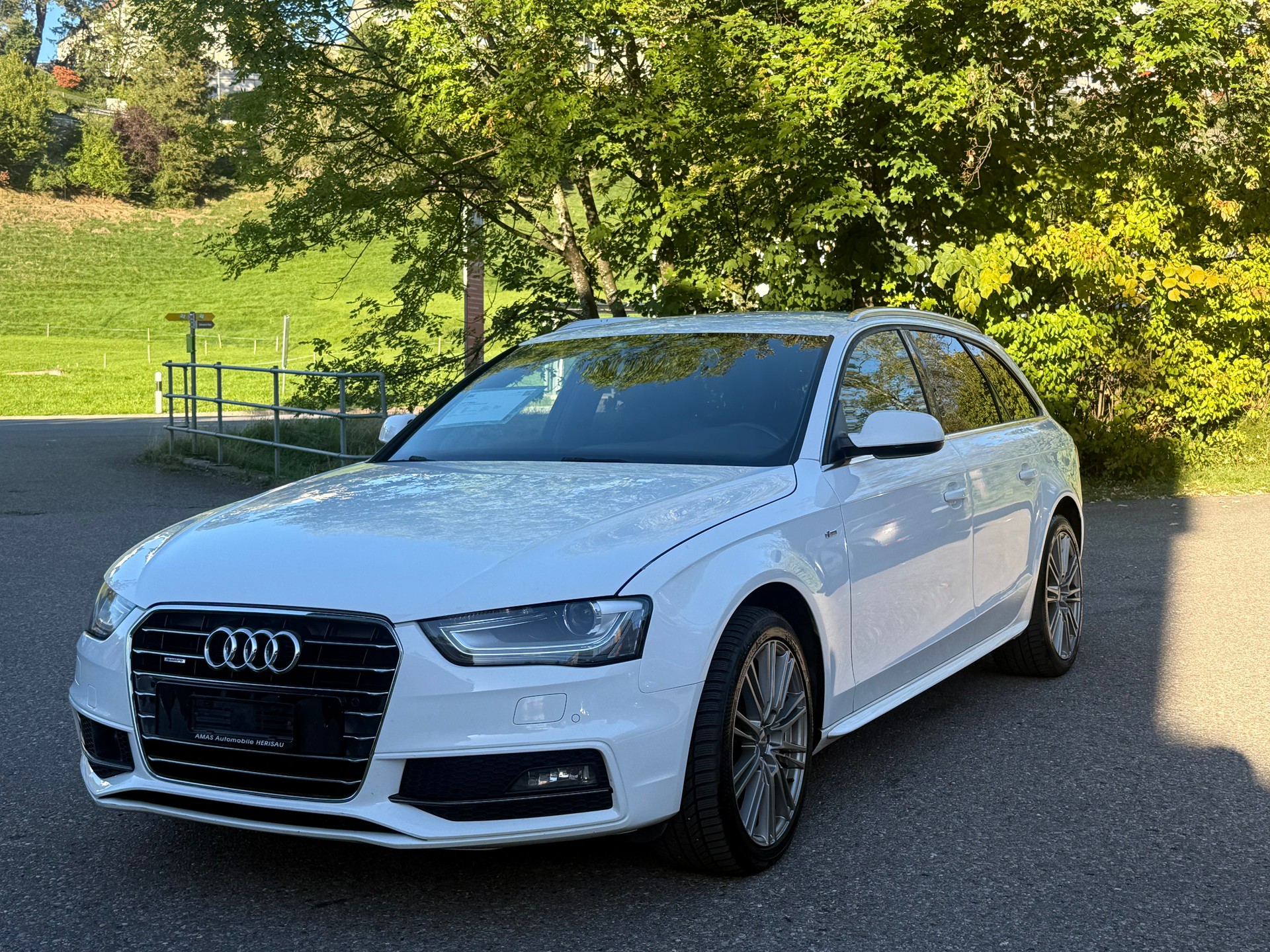 AUDI A4 Avant 2.0 TDI quattro S-tronic-image-3
