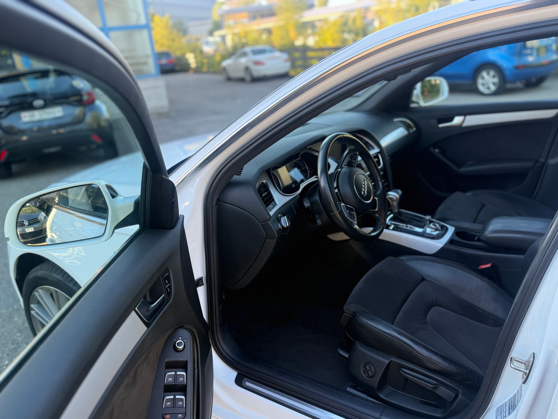AUDI A4 Avant 2.0 TDI quattro S-tronic-image-10