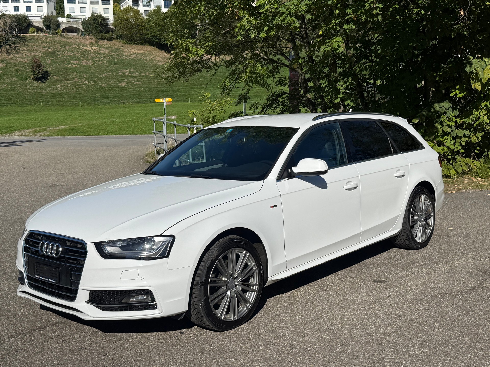 AUDI A4 Avant 2.0 TDI quattro S-tronic-image-15