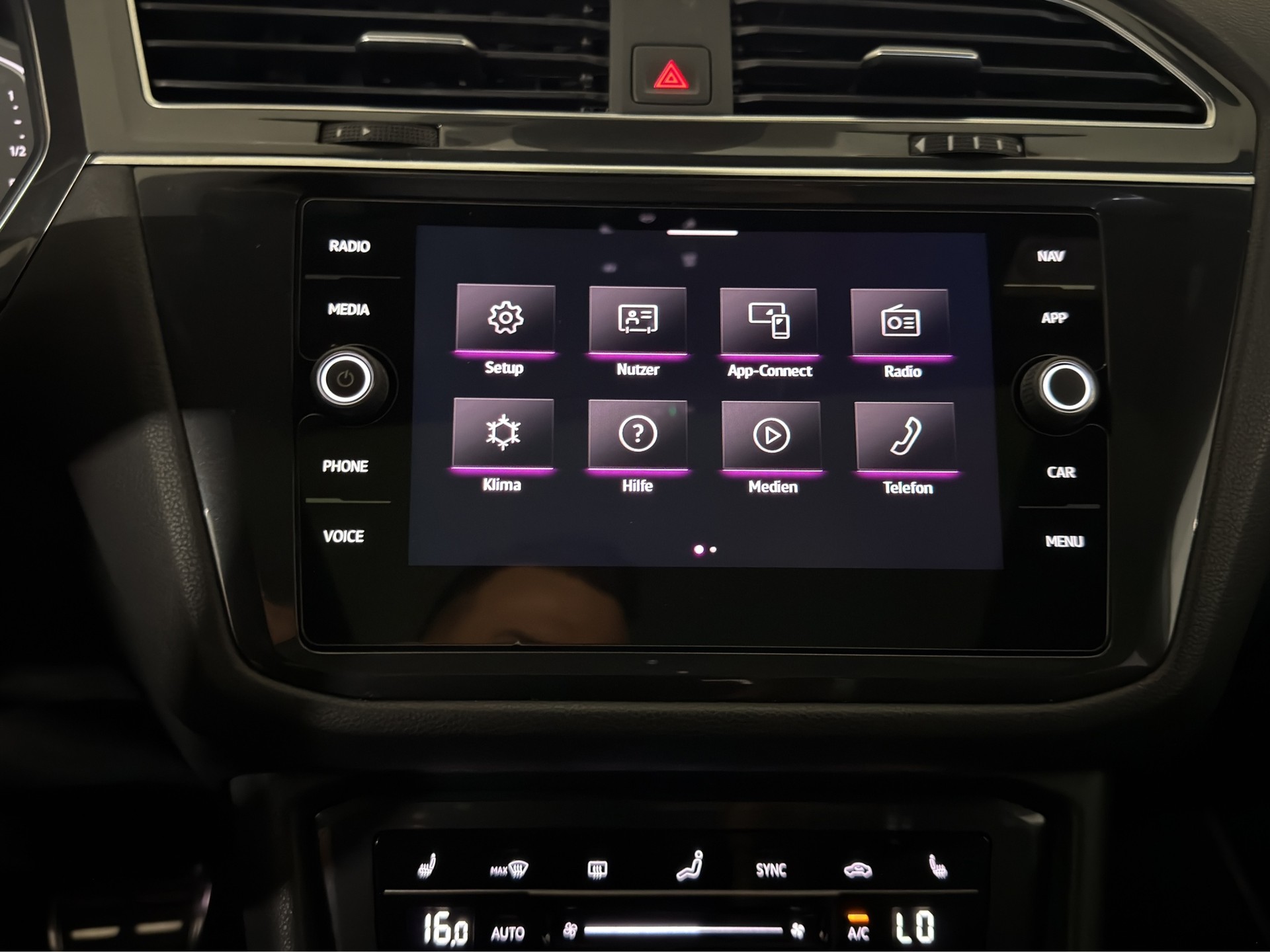 VW Tiguan Allspace 2.0TSI R-Line 4Motion DSG-image-22