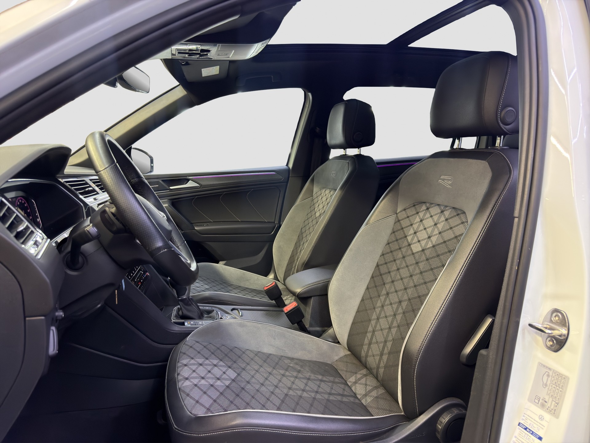 VW Tiguan Allspace 2.0TSI R-Line 4Motion DSG-image-12
