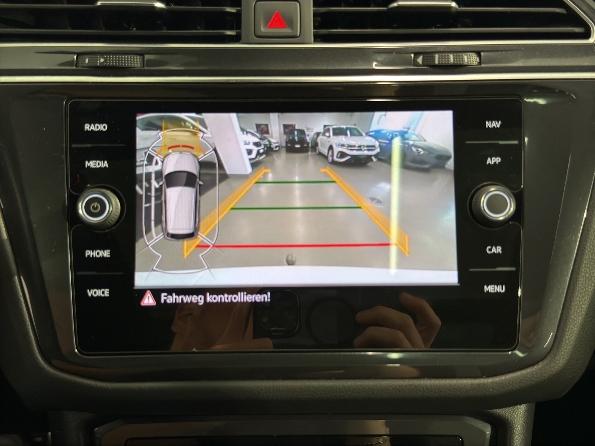 VW Tiguan Allspace 2.0TSI R-Line 4Motion DSG-image-18