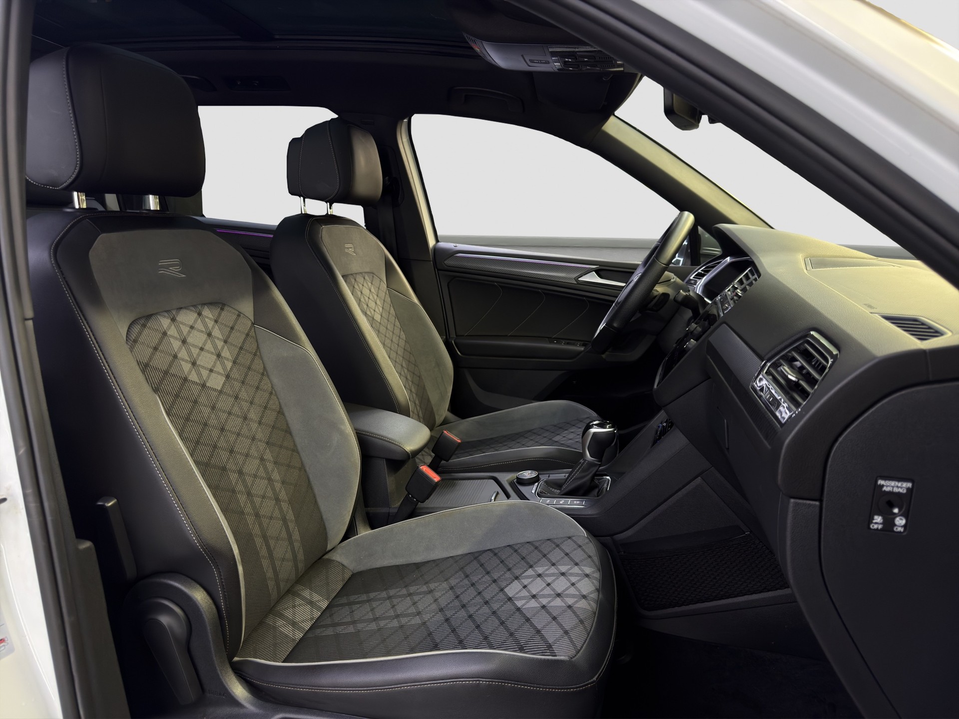 VW Tiguan Allspace 2.0TSI R-Line 4Motion DSG-image-16