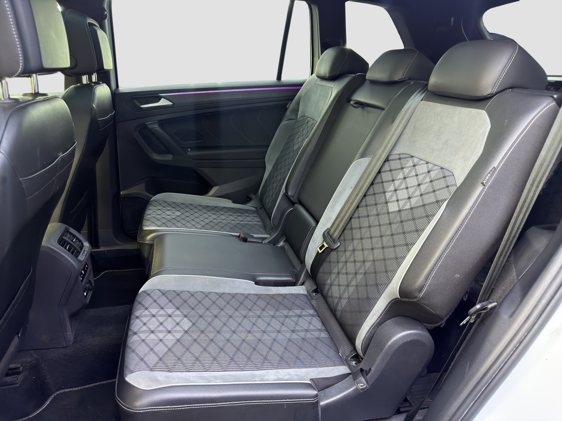 VW Tiguan Allspace 2.0TSI R-Line 4Motion DSG-image-14
