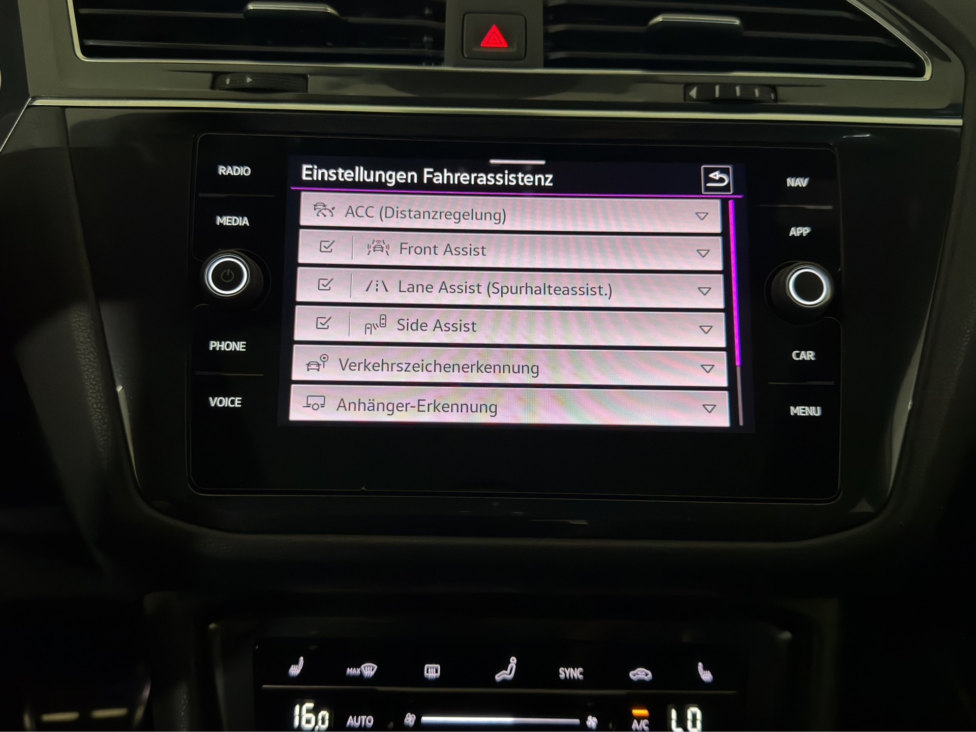 VW Tiguan Allspace 2.0TSI R-Line 4Motion DSG-image-25