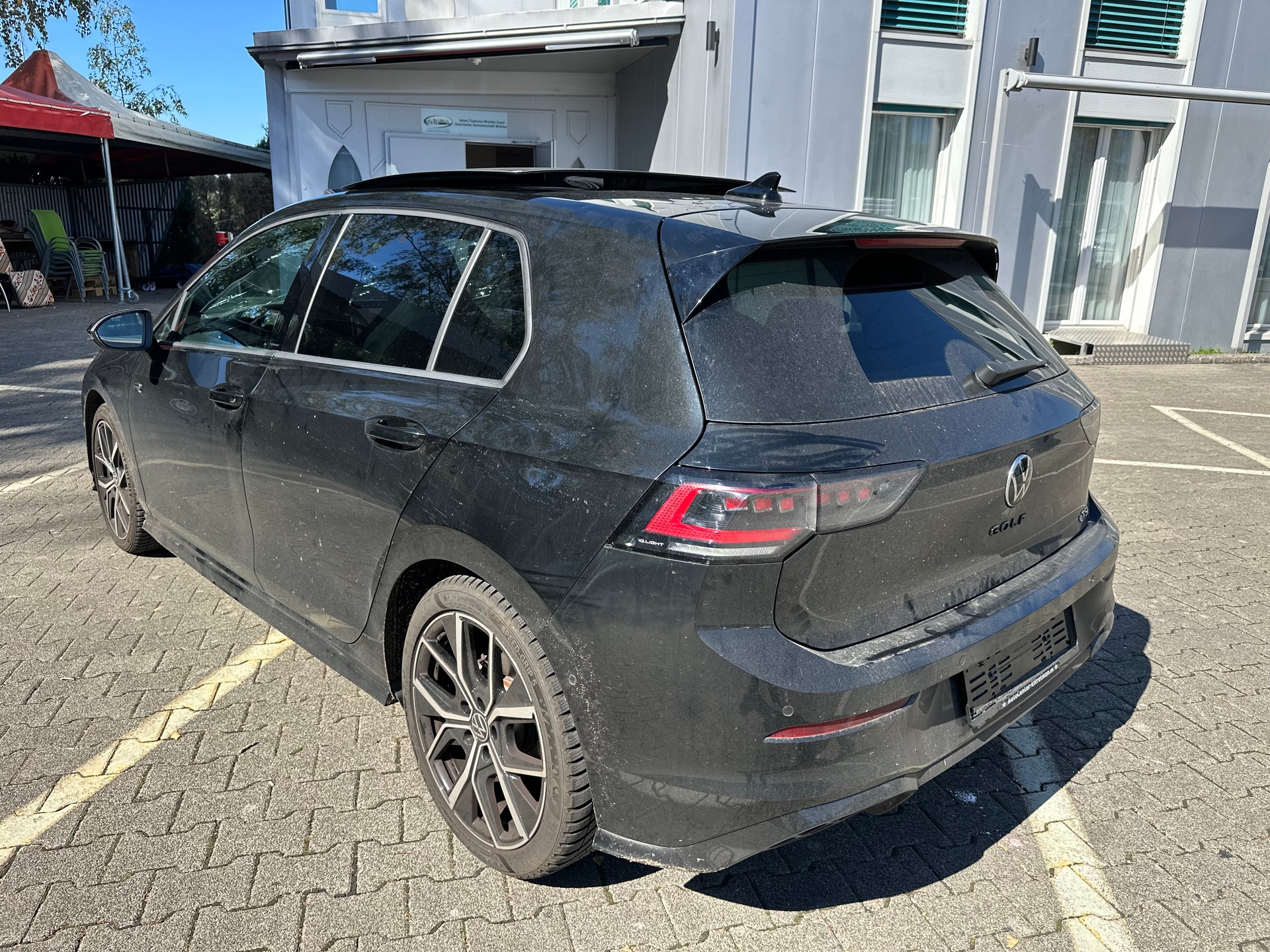 VW Golf 1.5 e TSI mHEV R-Line DSG-image-5