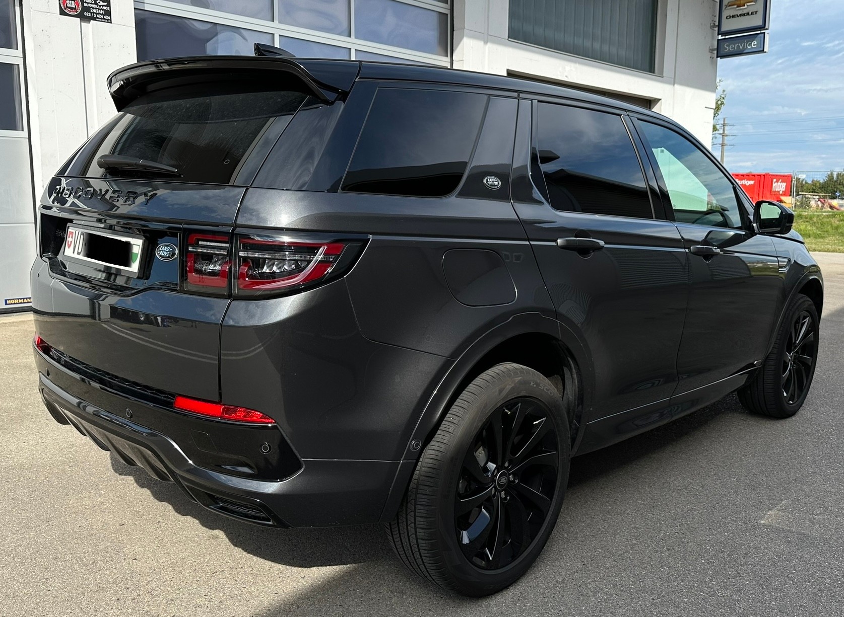 LAND ROVER 2.0 Si4 R-Dynamic HSE-image-2
