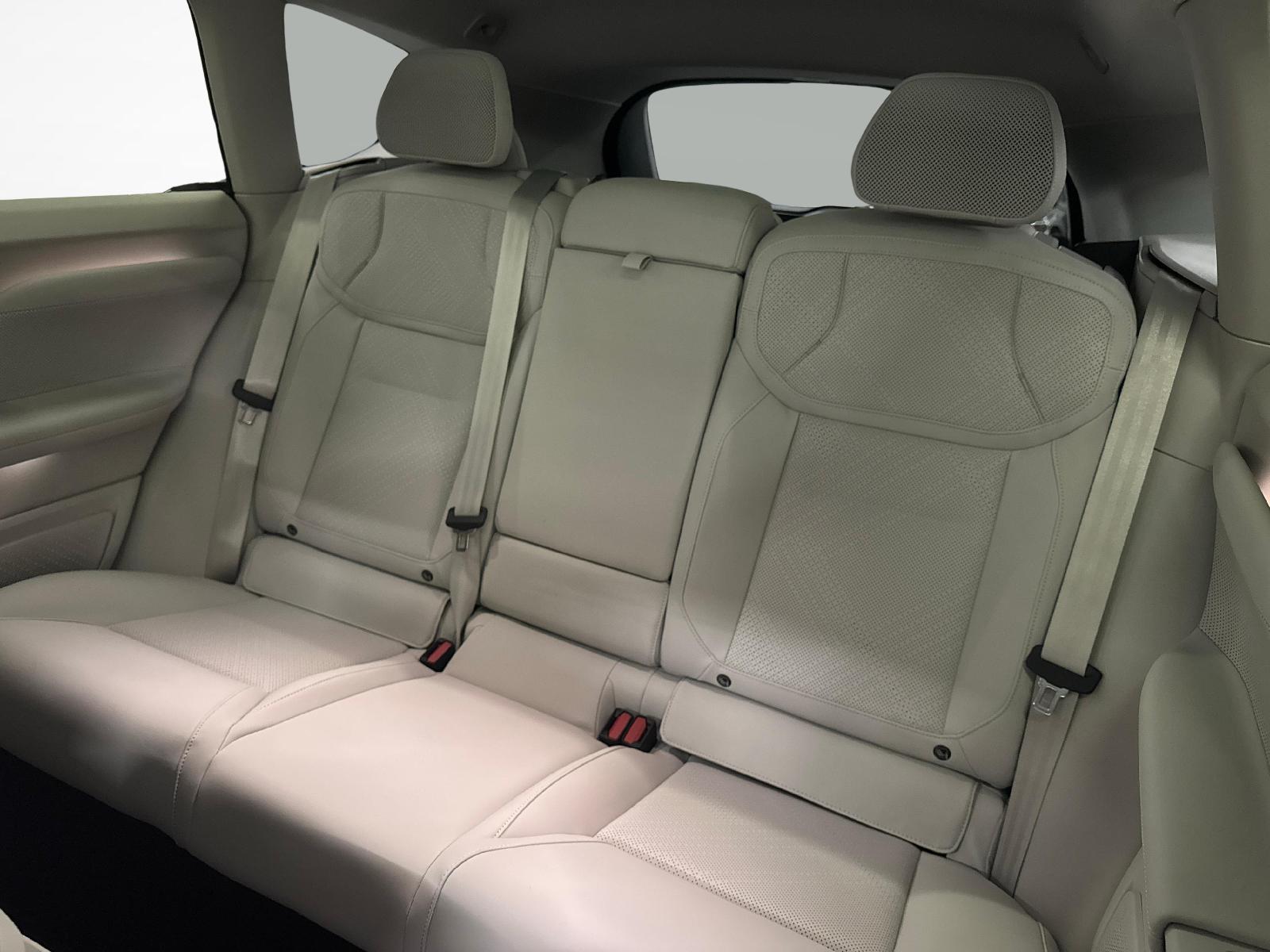 VOLVO EX60 Twin Ultra AWD-image-10