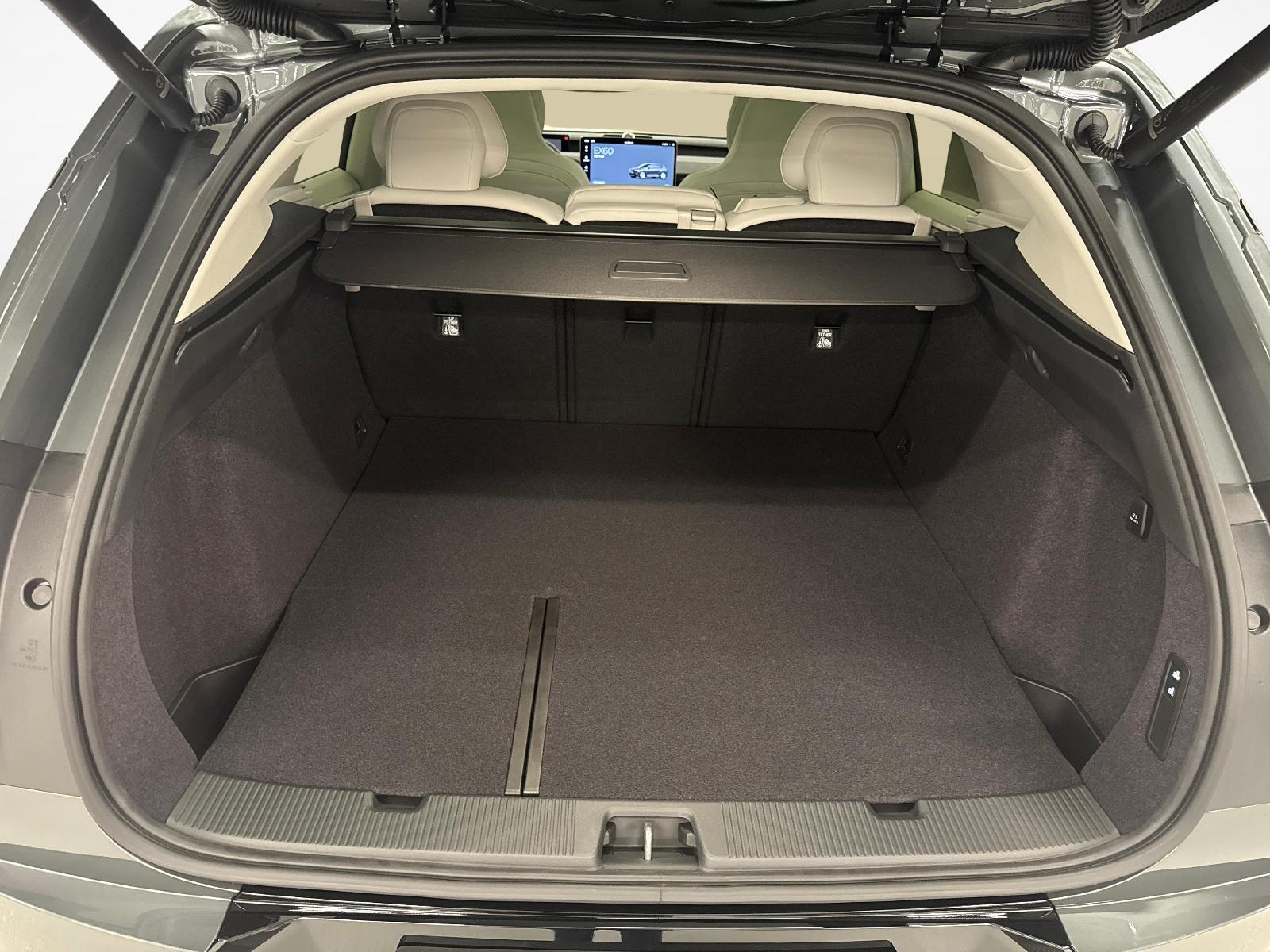 VOLVO EX60 Twin Ultra AWD-image-11