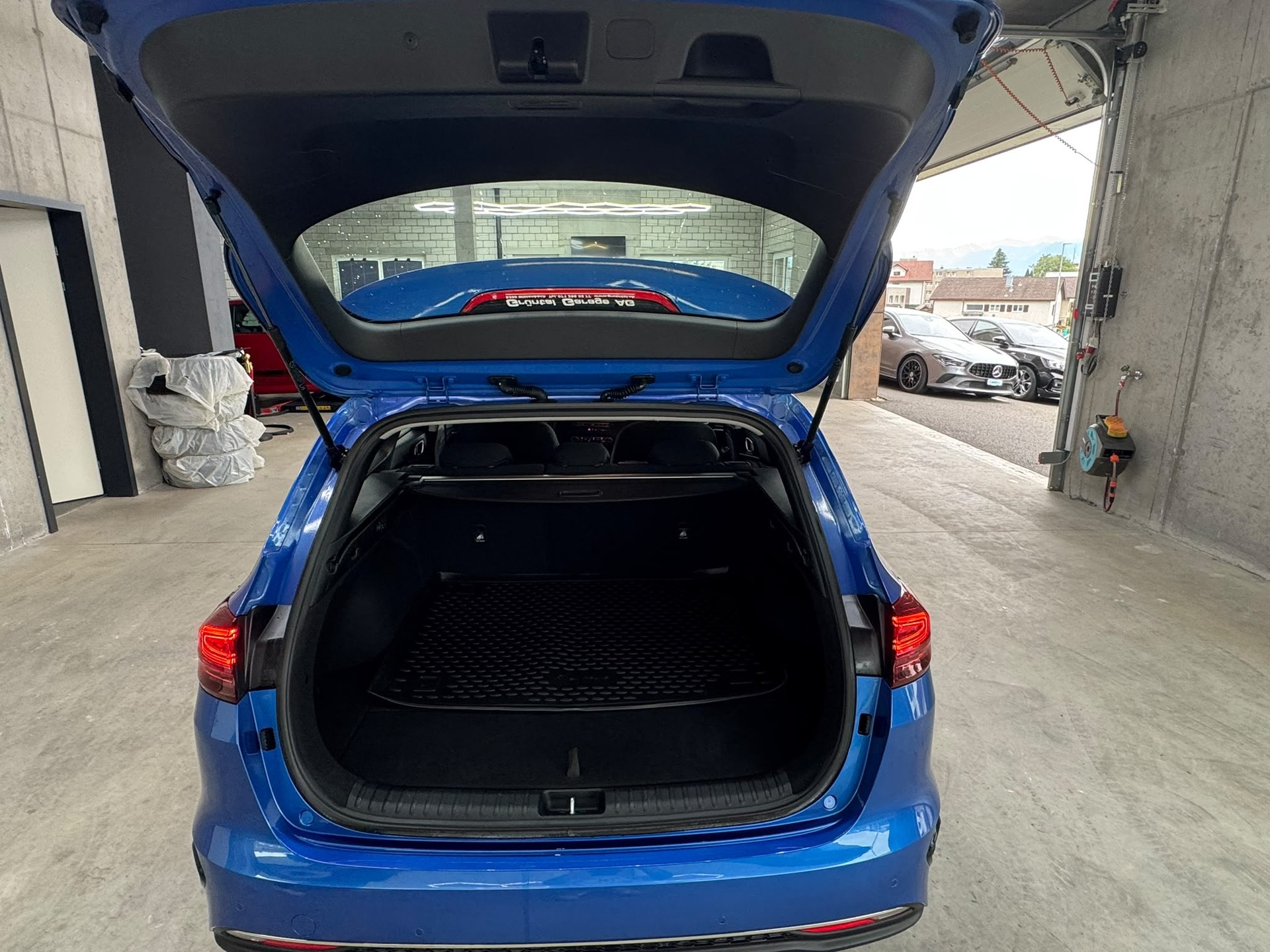 KIA Ceed Sportswagon 1.4 T-GDi Power 25 DCT-image-12