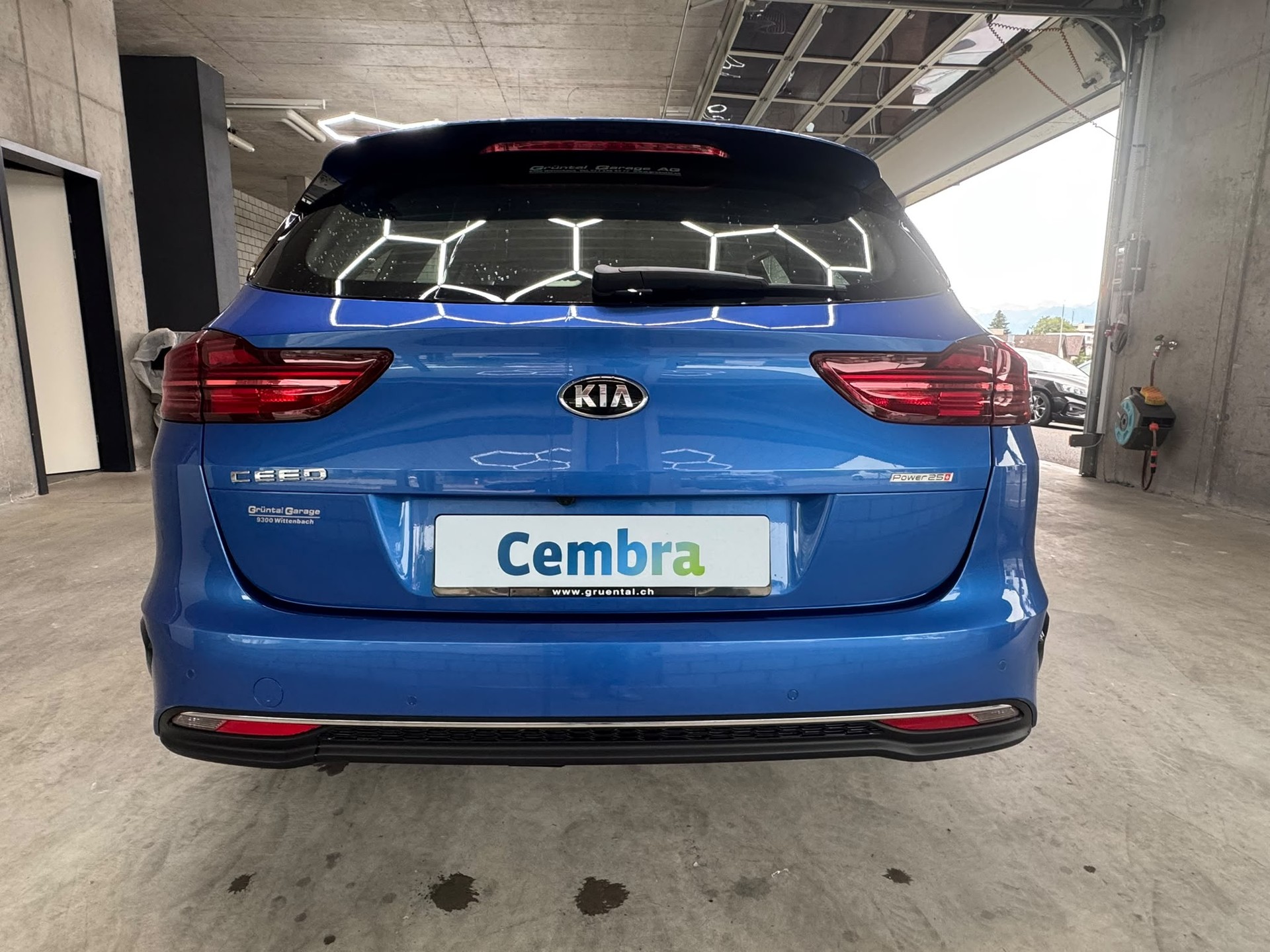 KIA Ceed Sportswagon 1.4 T-GDi Power 25 DCT-image-2