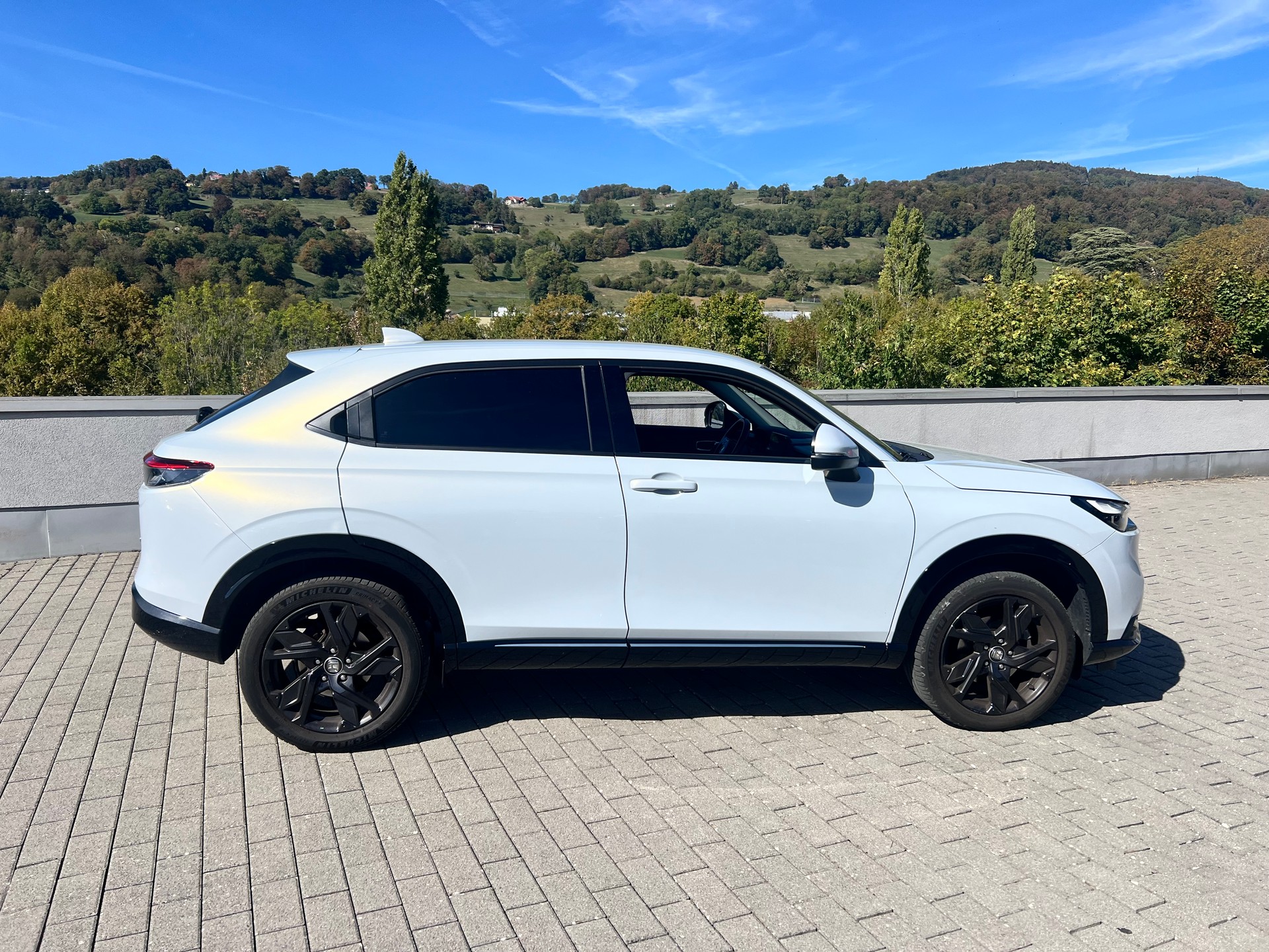 HONDA HR-V 1.5i-MMD Advance CVT-image-1