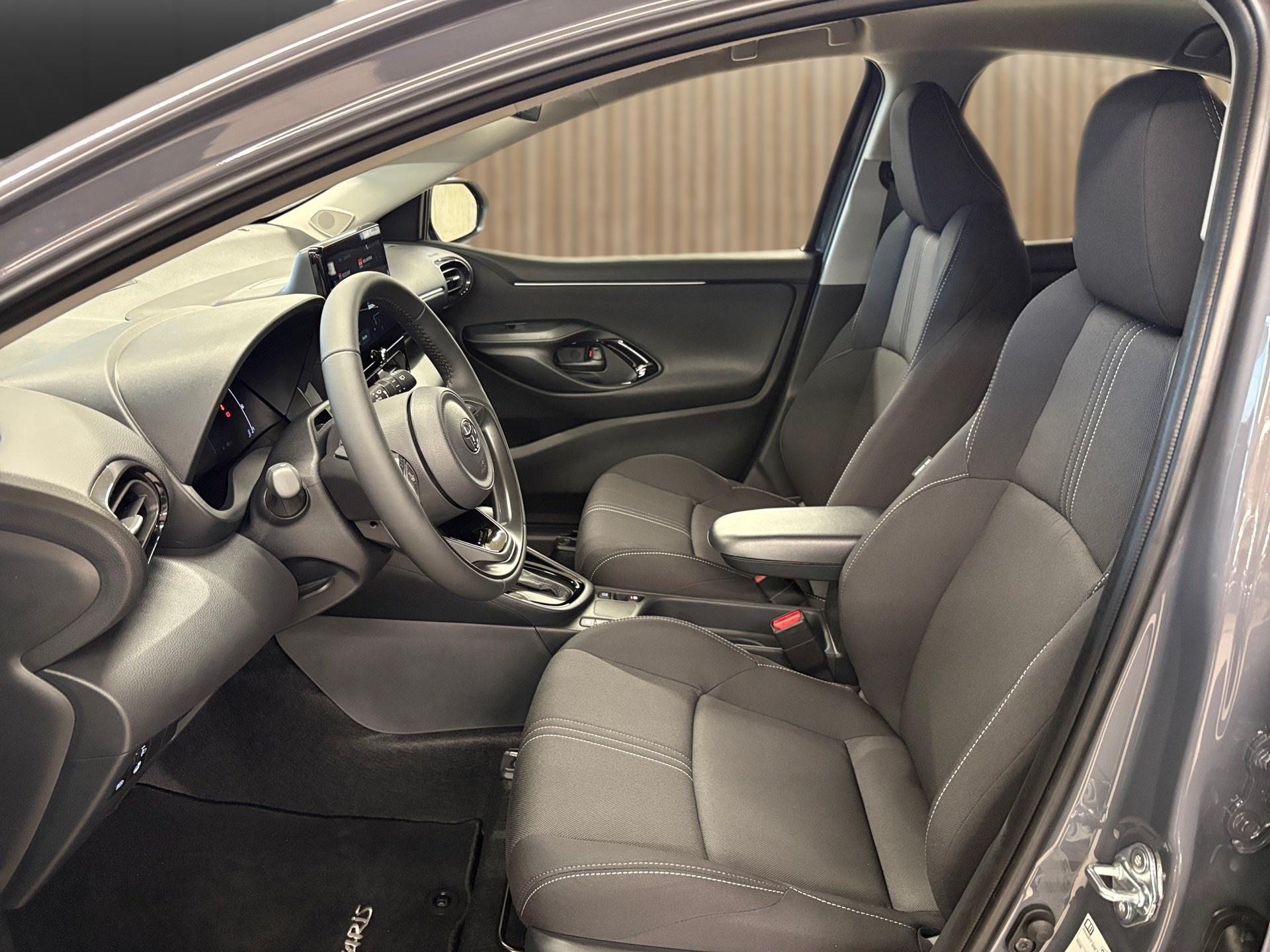 TOYOTA Yaris 1.5 Trend e-CVT-image-11