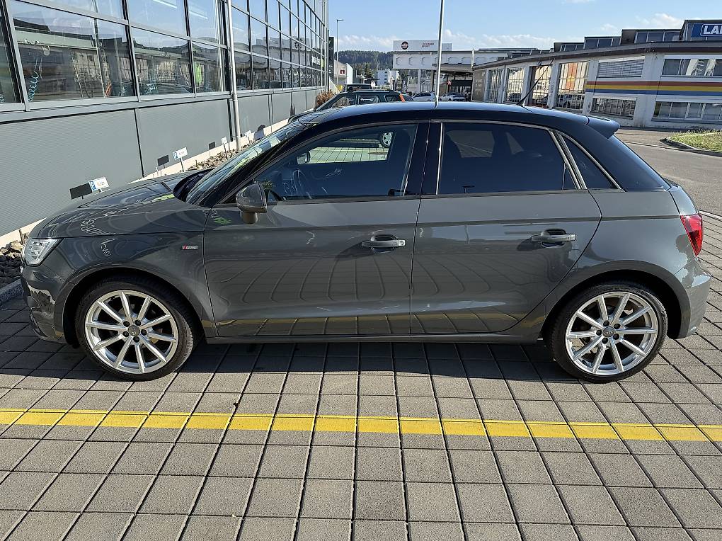 AUDI A1 Sportback 1.0 TFSI S-tronic-image-2